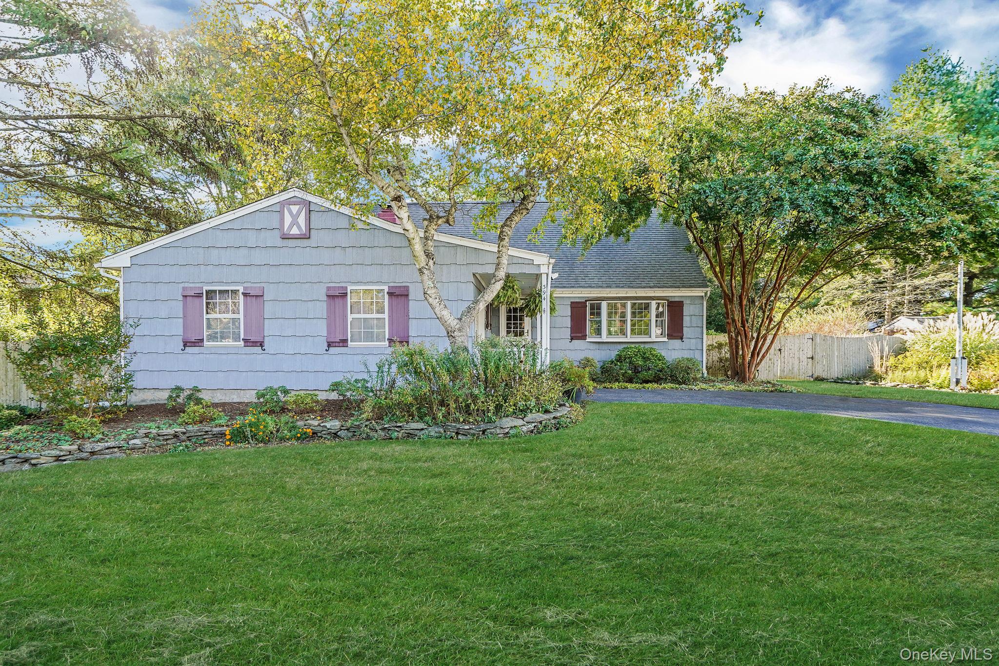 394 Cedarhurst Street, Islip Terrace, NY 11752