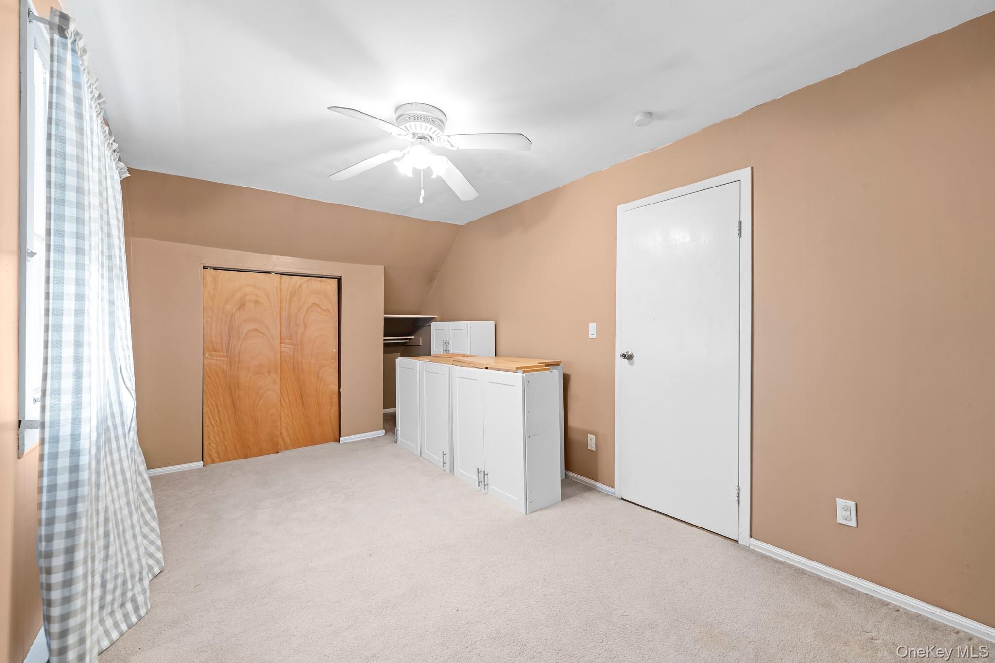 438 Lillian Boulevard, Holbrook, NY 11741