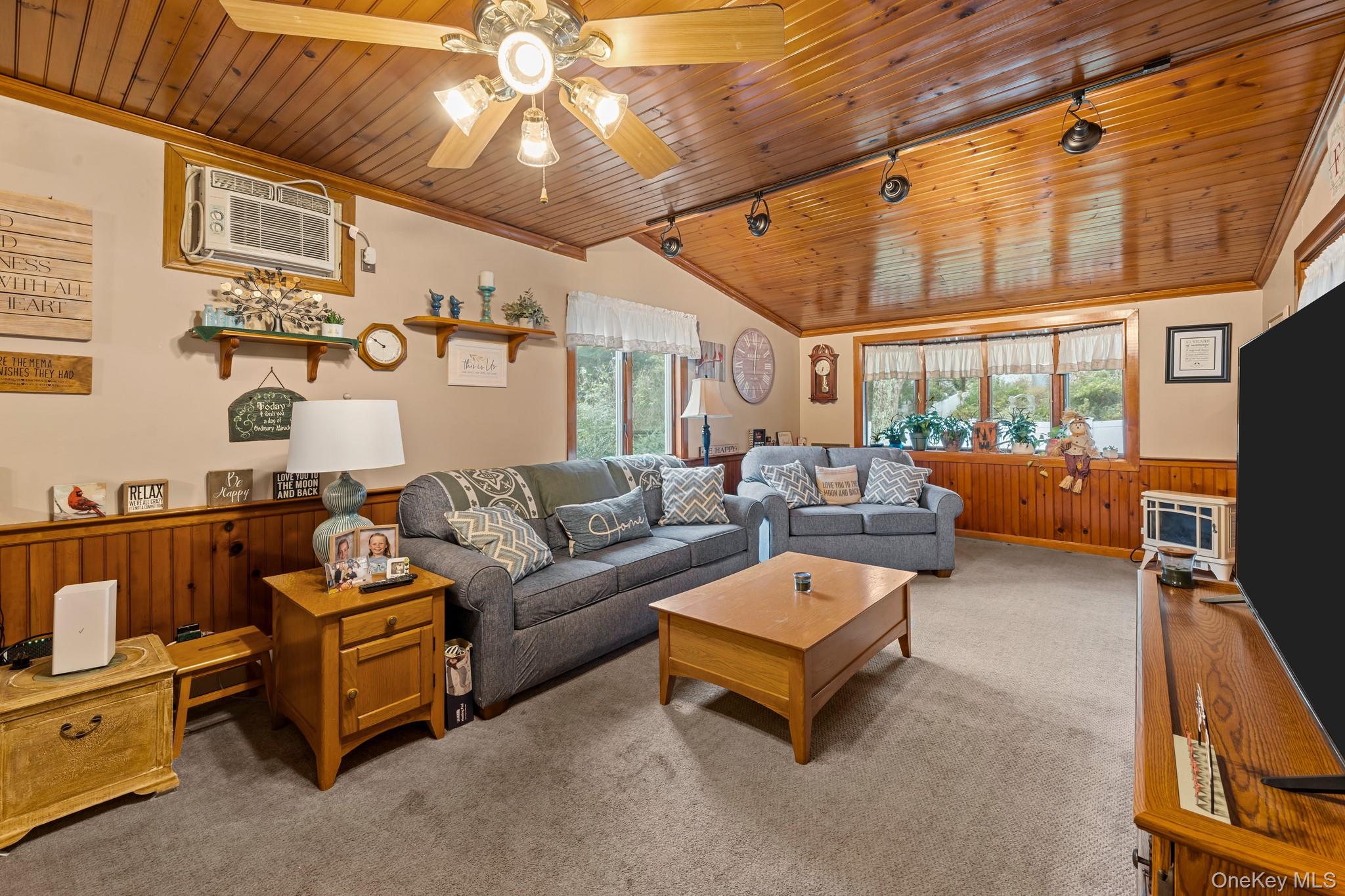 438 Lillian Boulevard, Holbrook, NY 11741