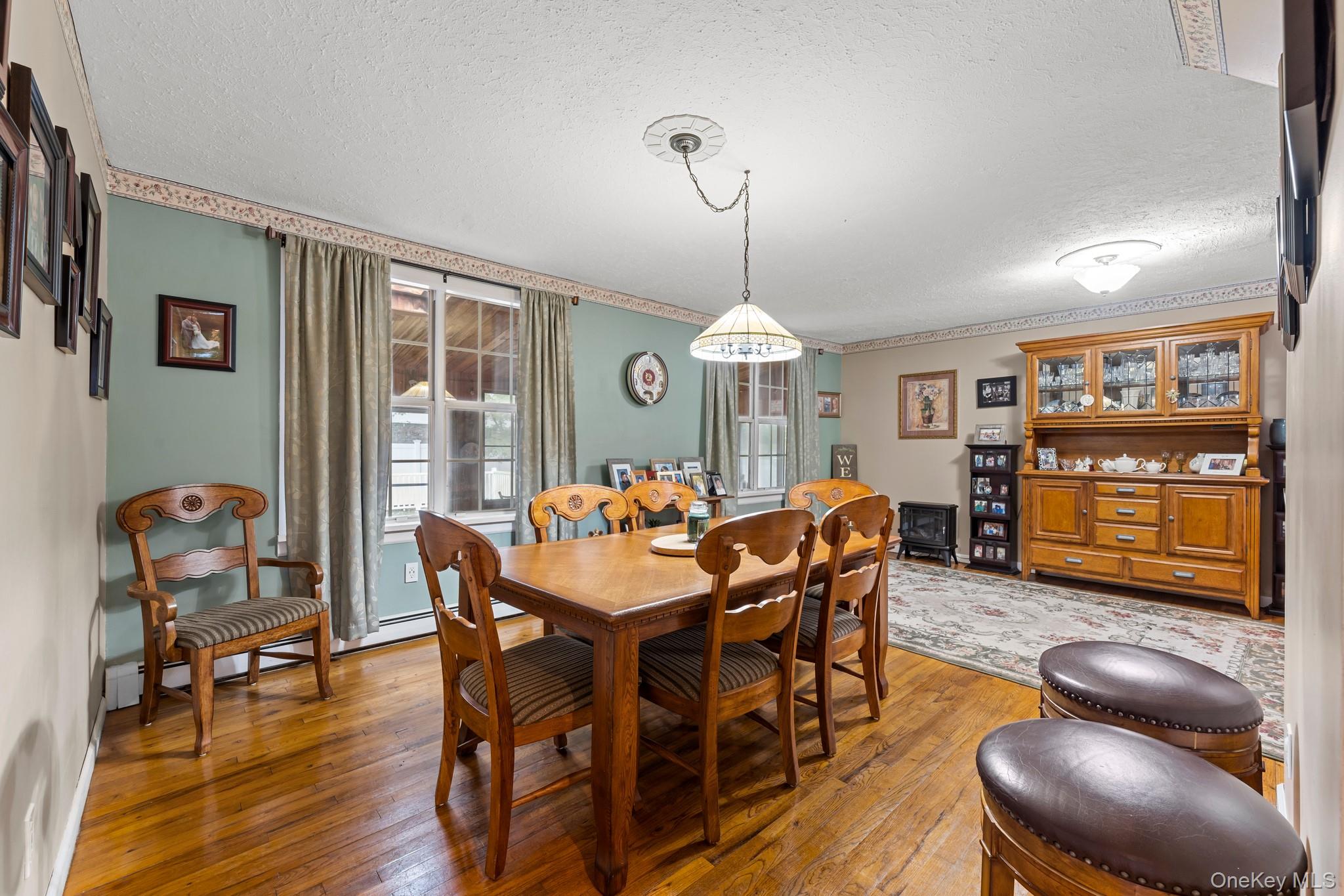 438 Lillian Boulevard, Holbrook, NY 11741