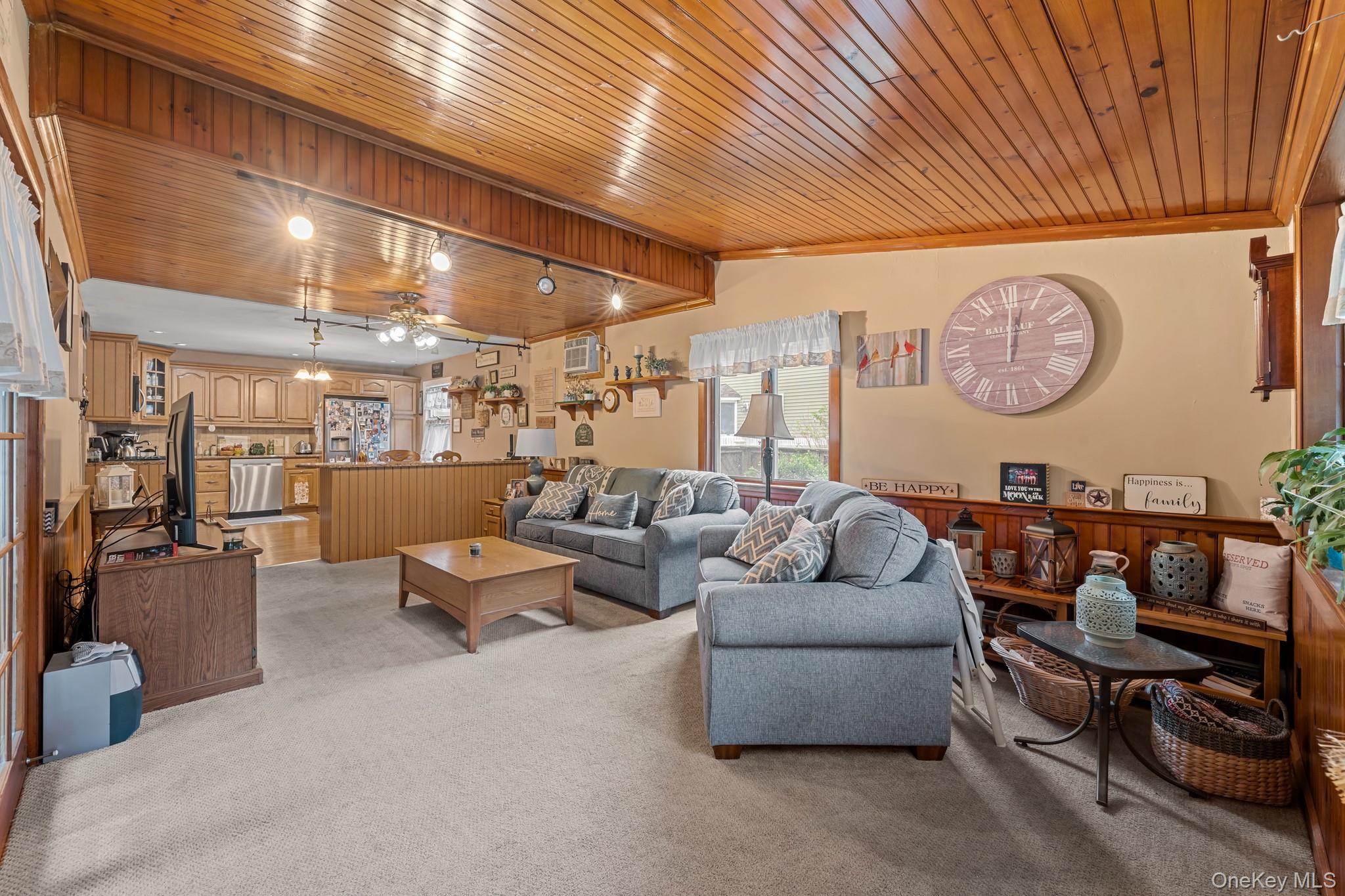 438 Lillian Boulevard, Holbrook, NY 11741