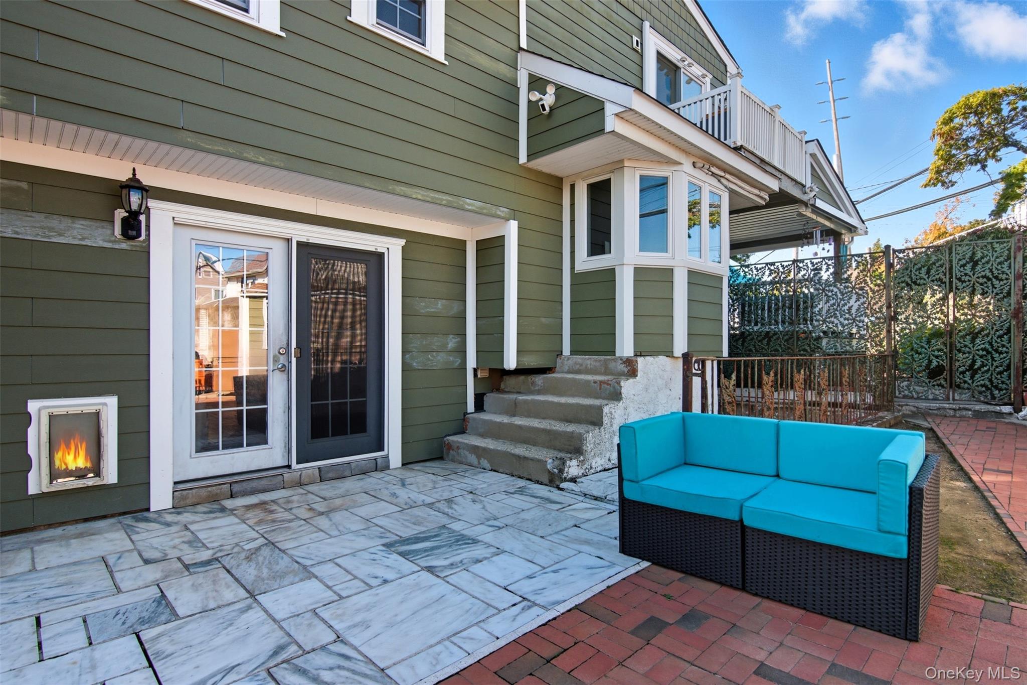 9 Coral Court, Malverne, NY 11565