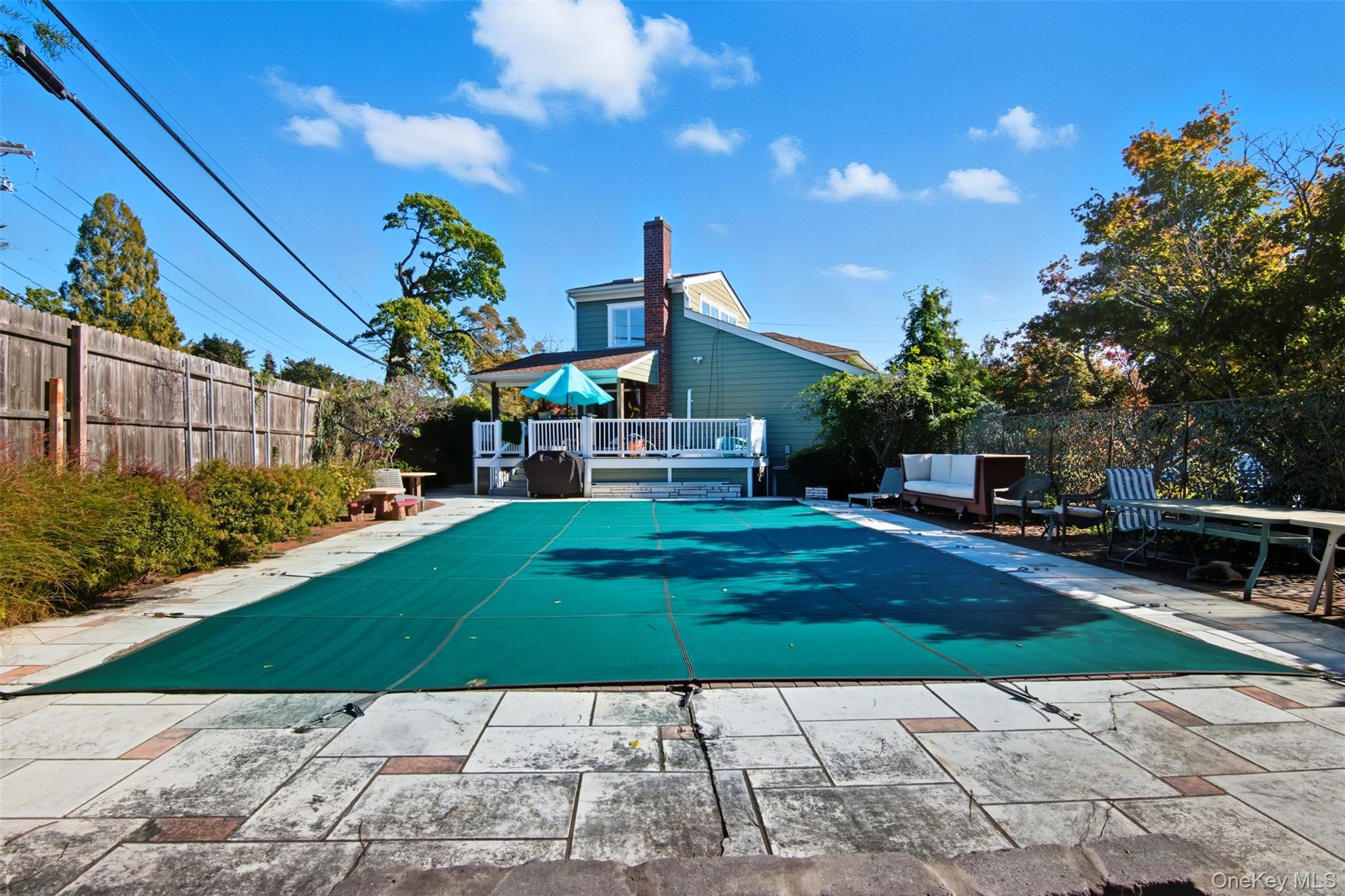 9 Coral Court, Malverne, NY 11565