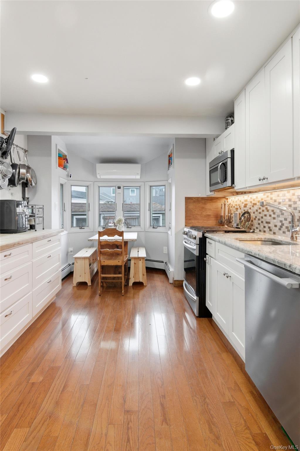 9 Coral Court, Malverne, NY 11565