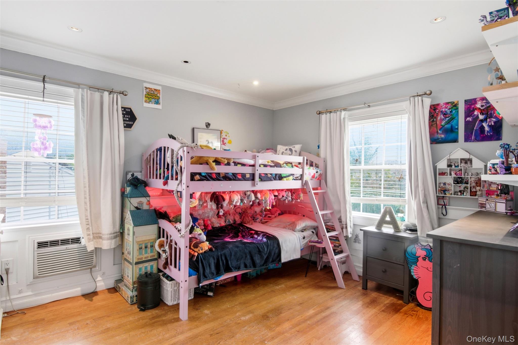 9 Coral Court, Malverne, NY 11565