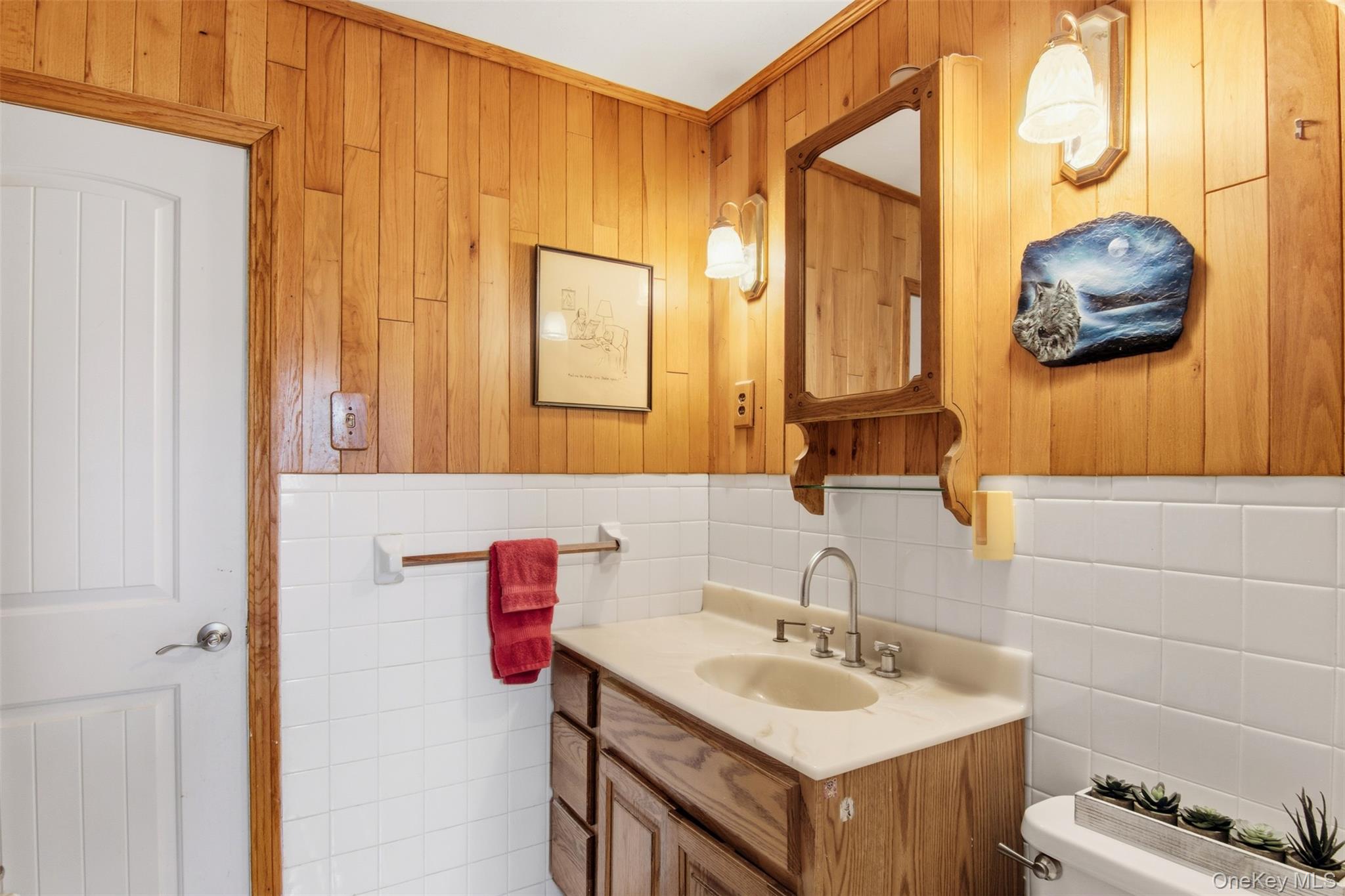 9 Coral Court, Malverne, NY 11565