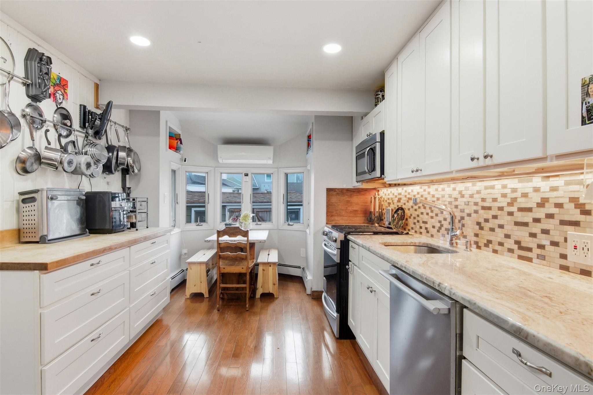 9 Coral Court, Malverne, NY 11565