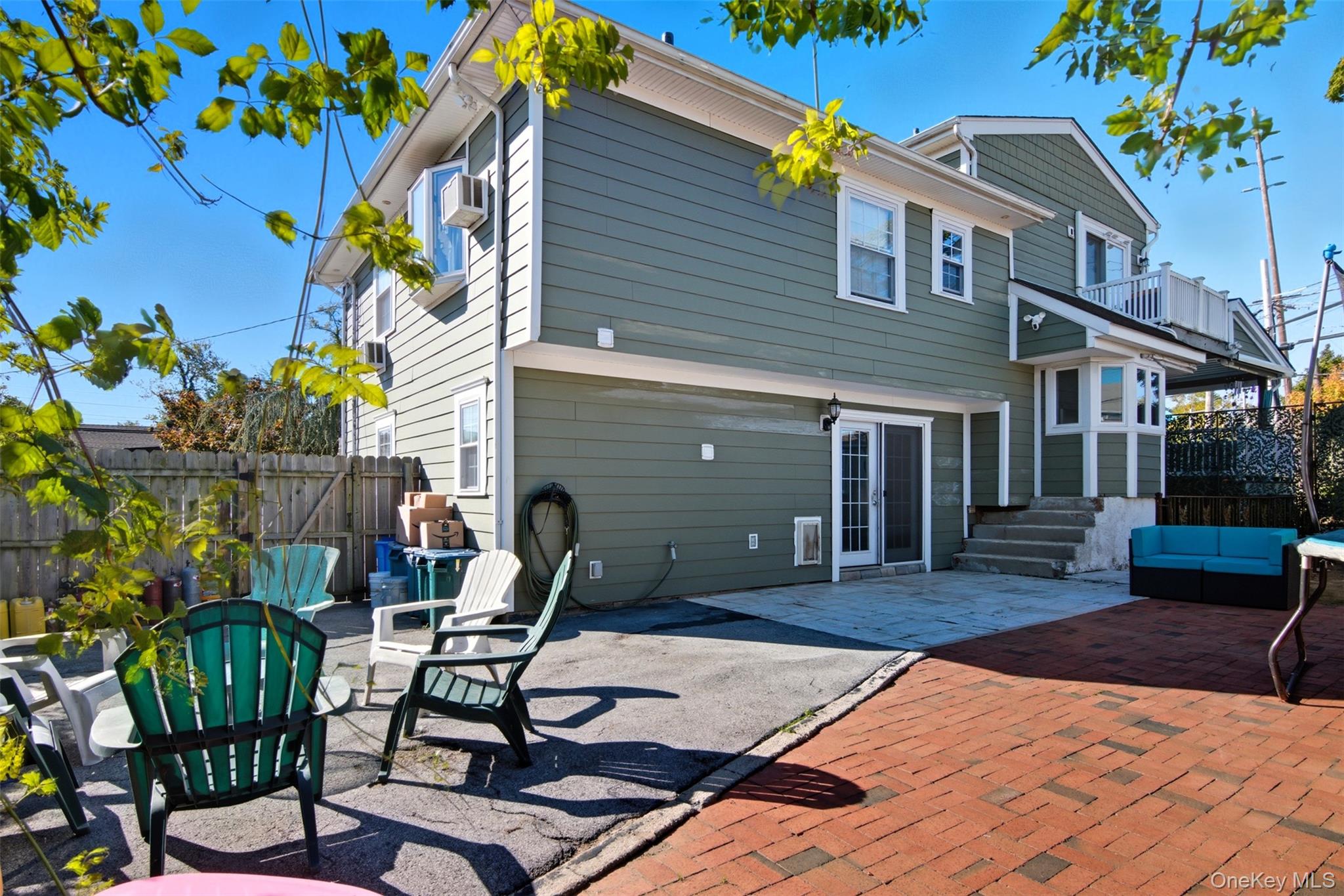 9 Coral Court, Malverne, NY 11565