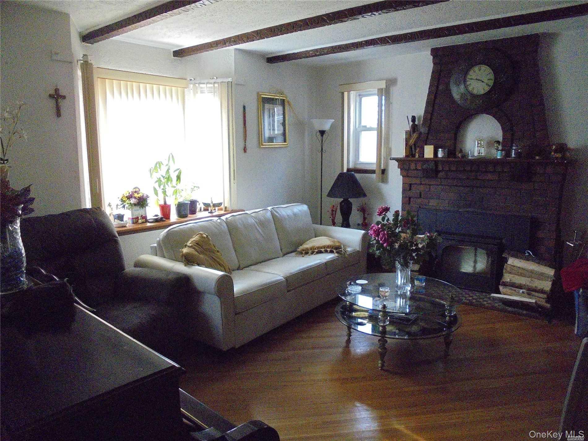 915 Wallace Avenue, Baldwin, NY 11510