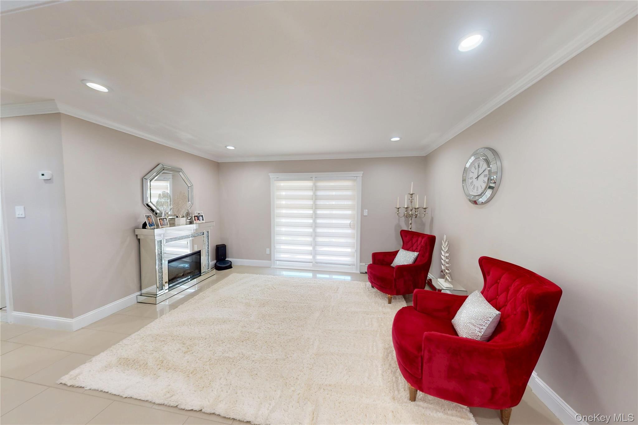 125 Spruce Street, Lindenhurst, NY 11757