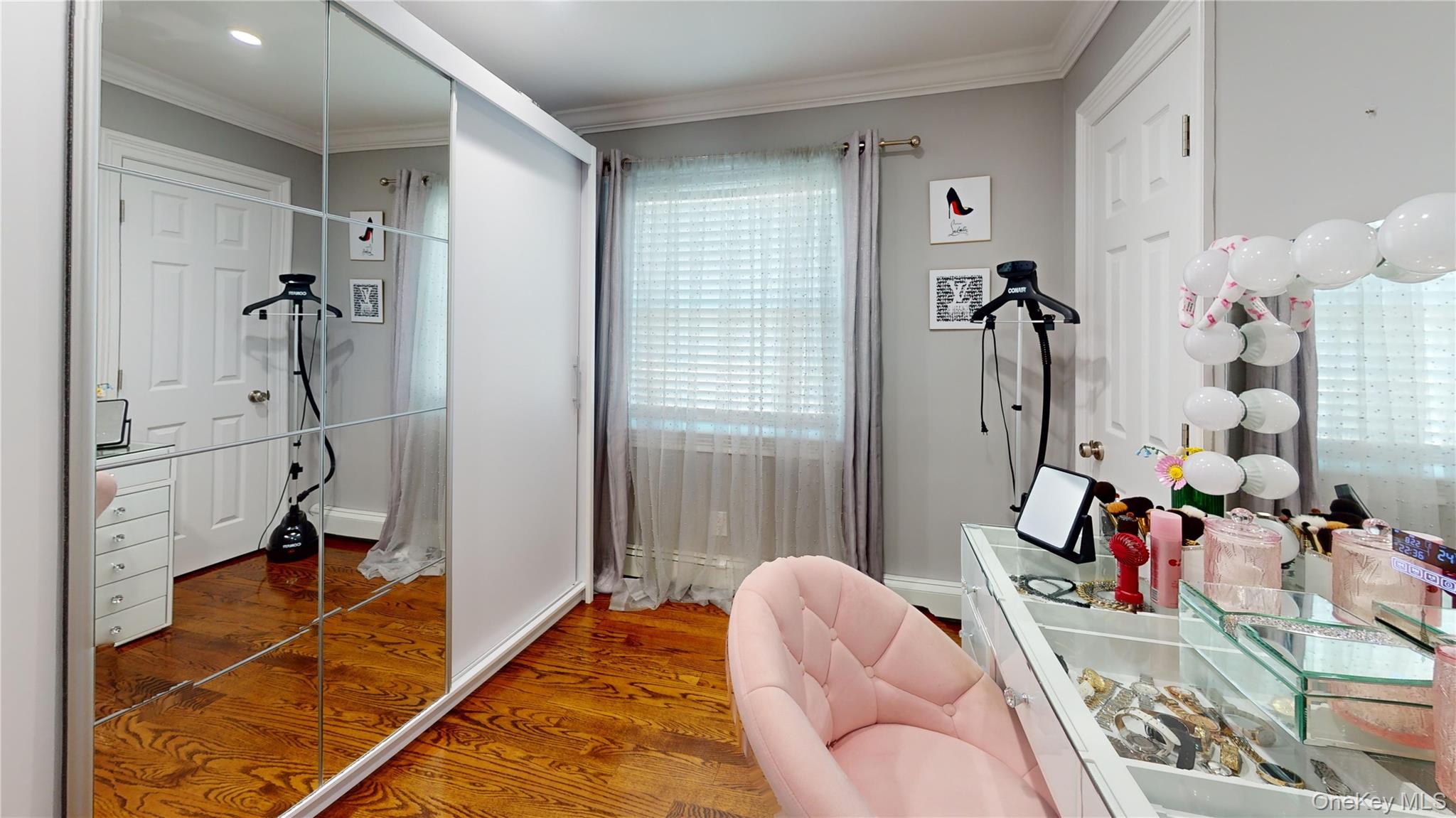 125 Spruce Street, Lindenhurst, NY 11757