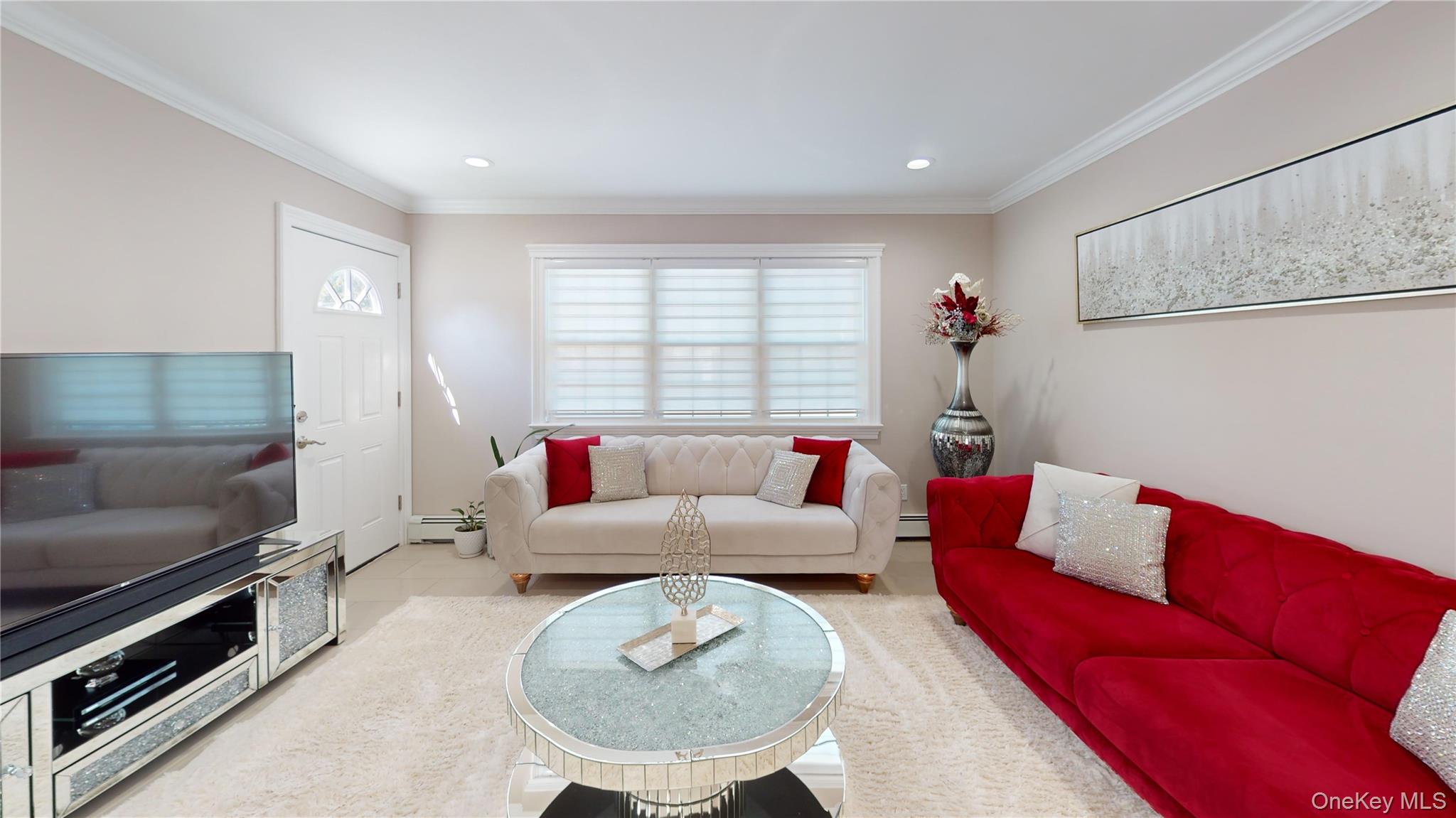 125 Spruce Street, Lindenhurst, NY 11757