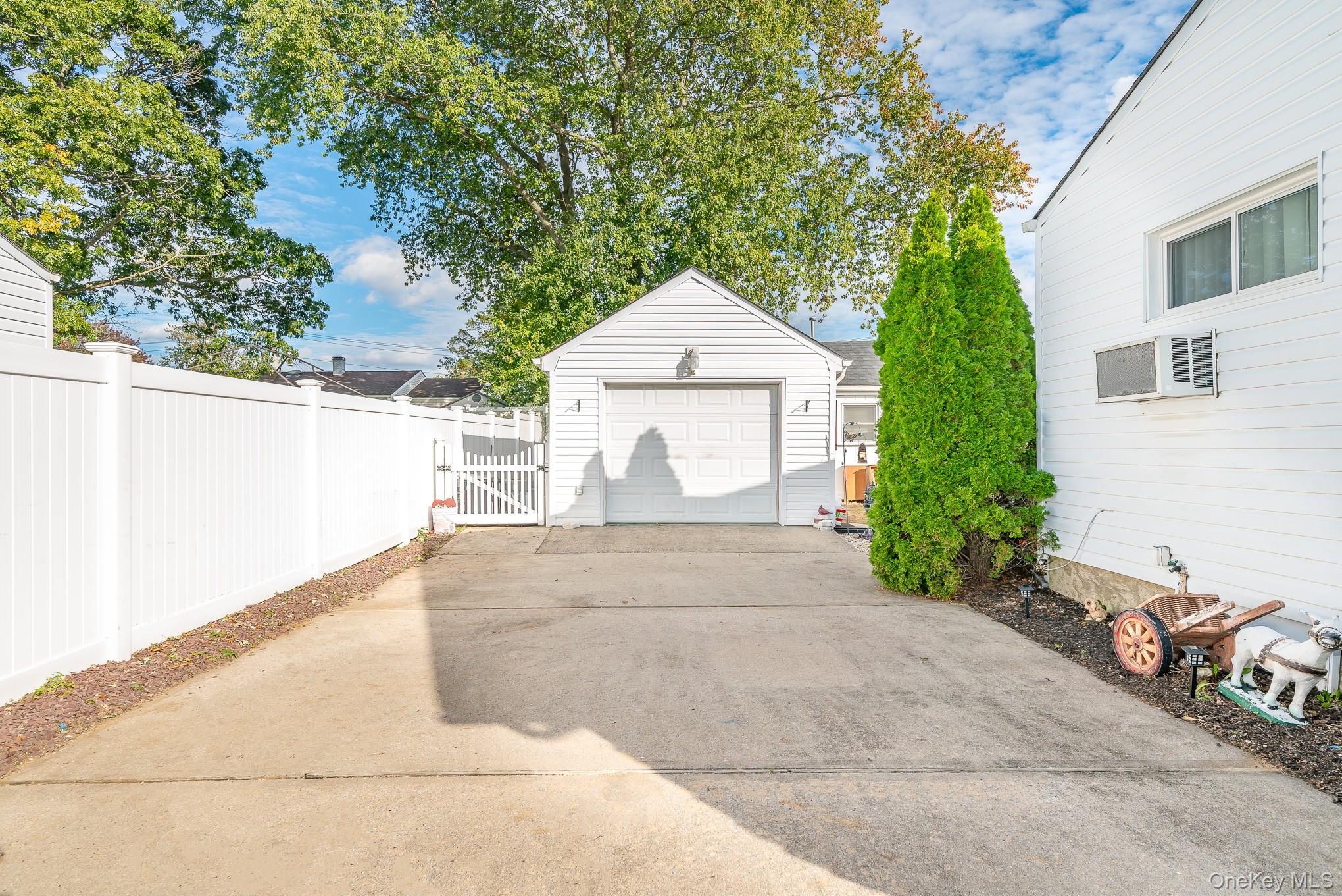 1019 Carll Drive, Bay Shore, NY 11706