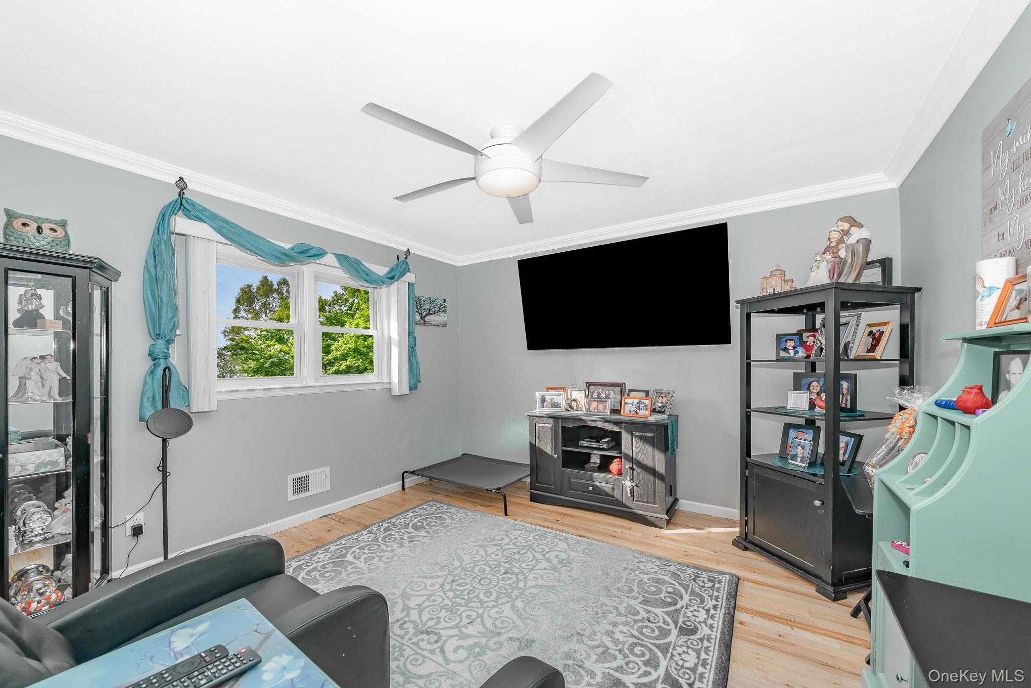 1019 Carll Drive, Bay Shore, NY 11706