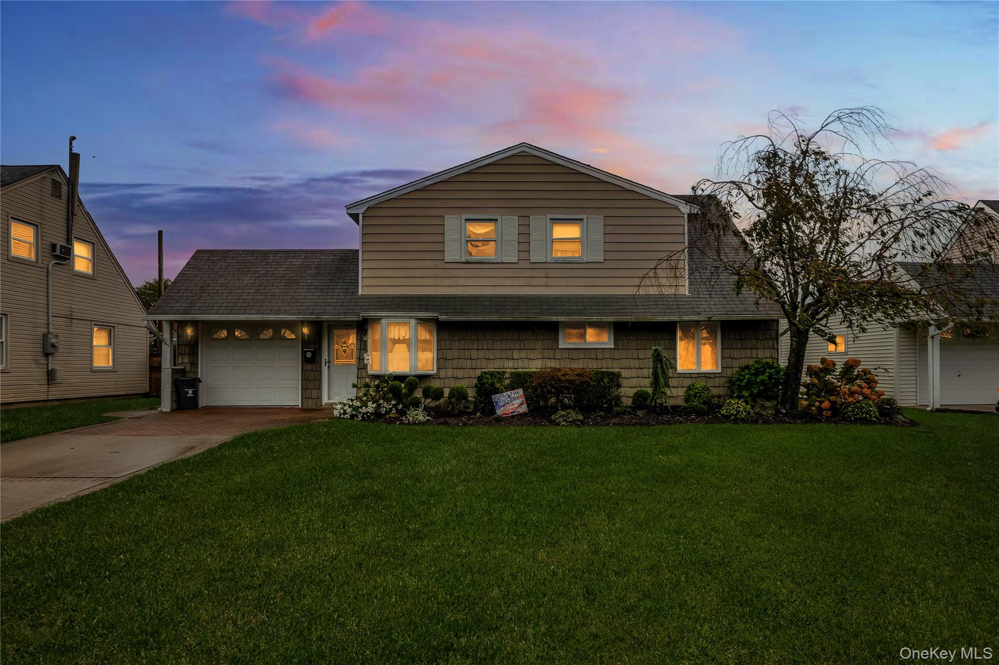 45 Shotgun Lane, Levittown, NY 11756