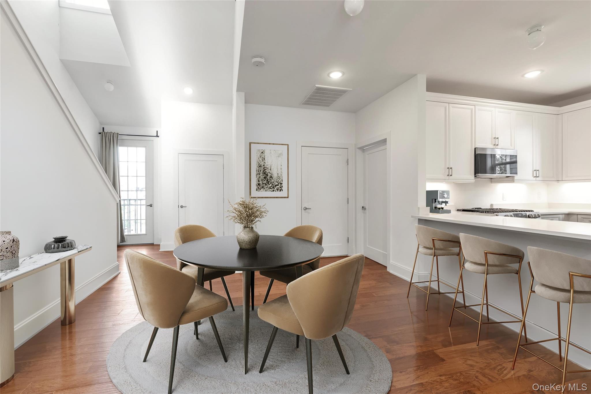 404 White Rose Lane # 404, East Meadow, NY 11554