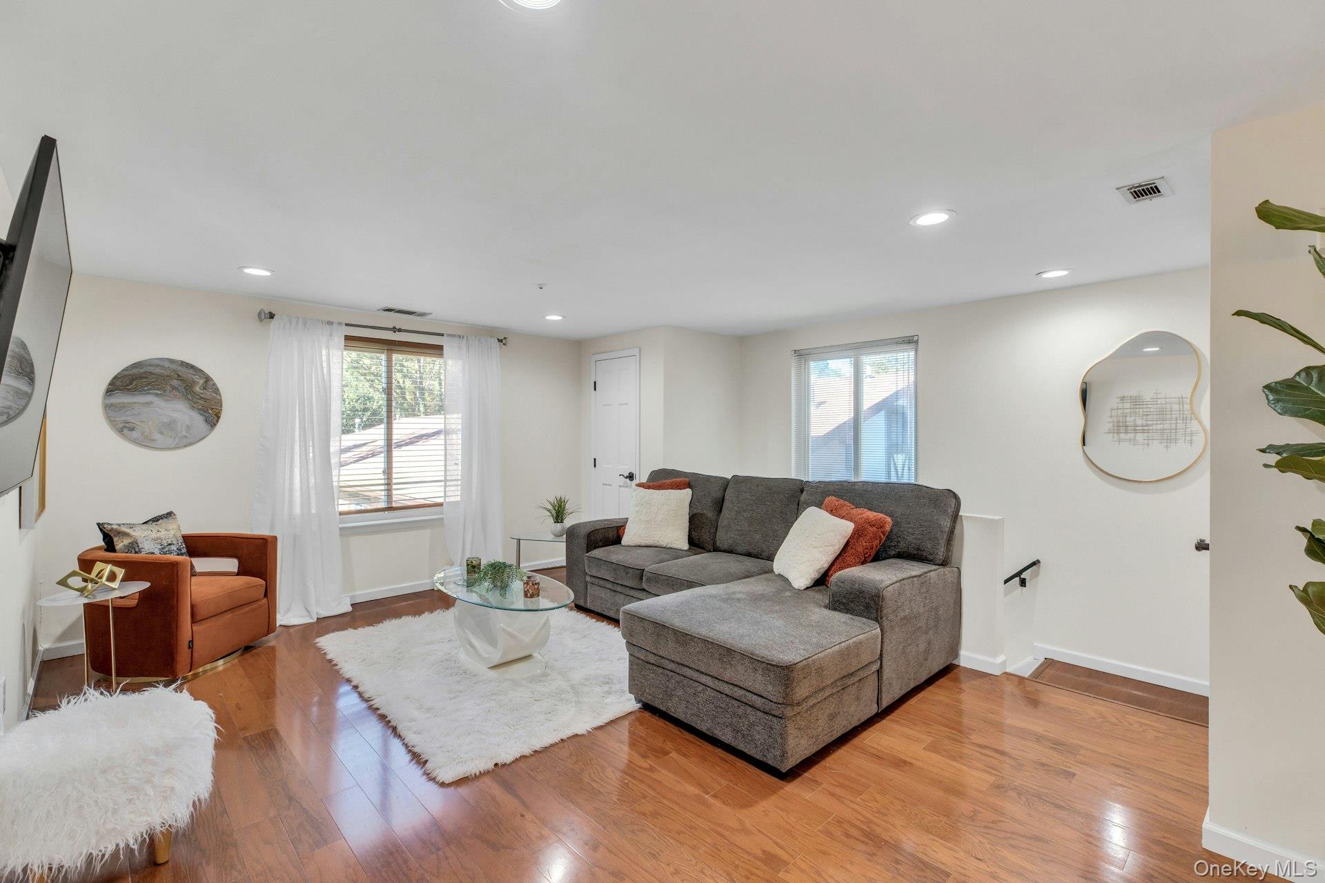 634 W End Drive, Medford, NY 11763