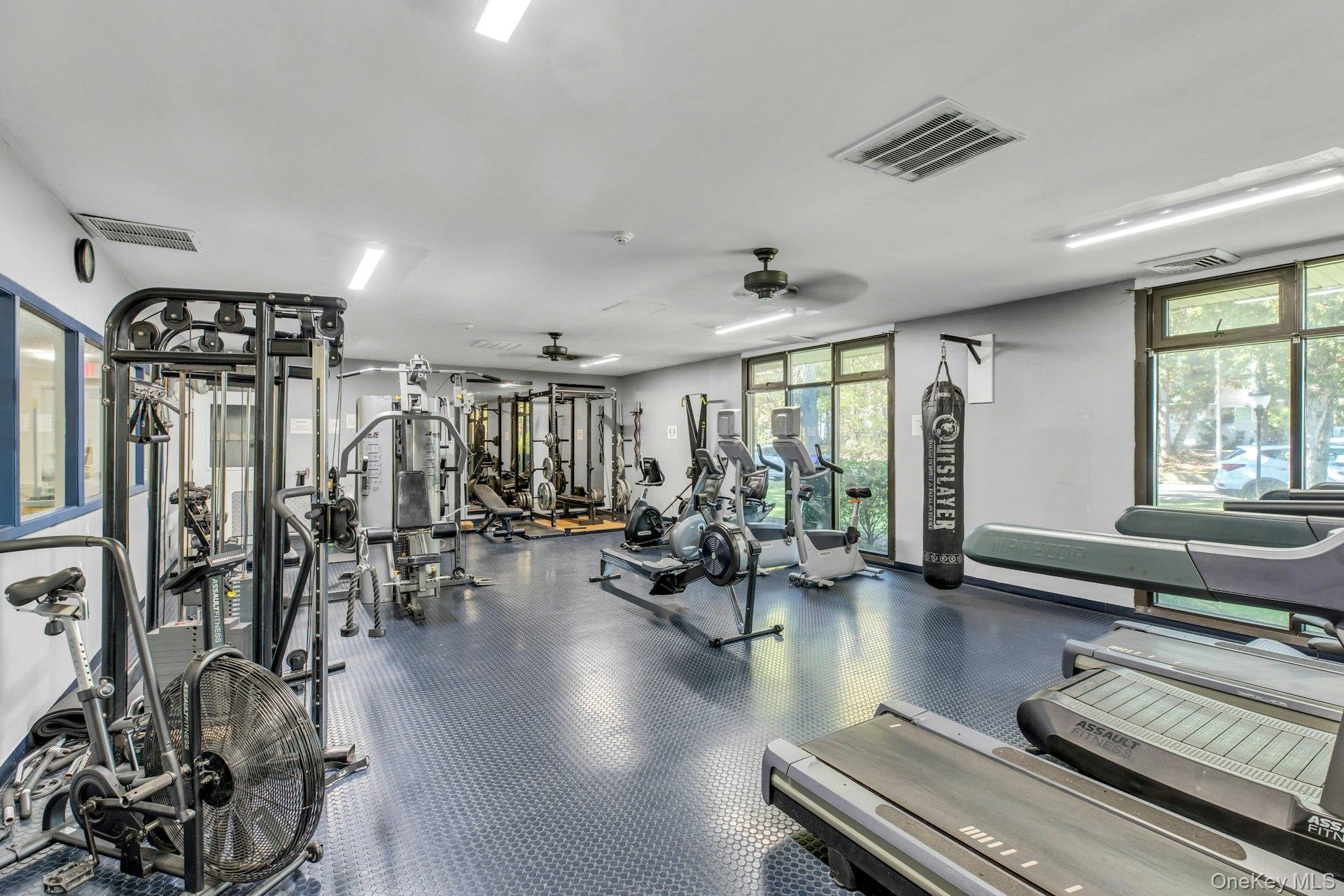 634 W End Drive, Medford, NY 11763