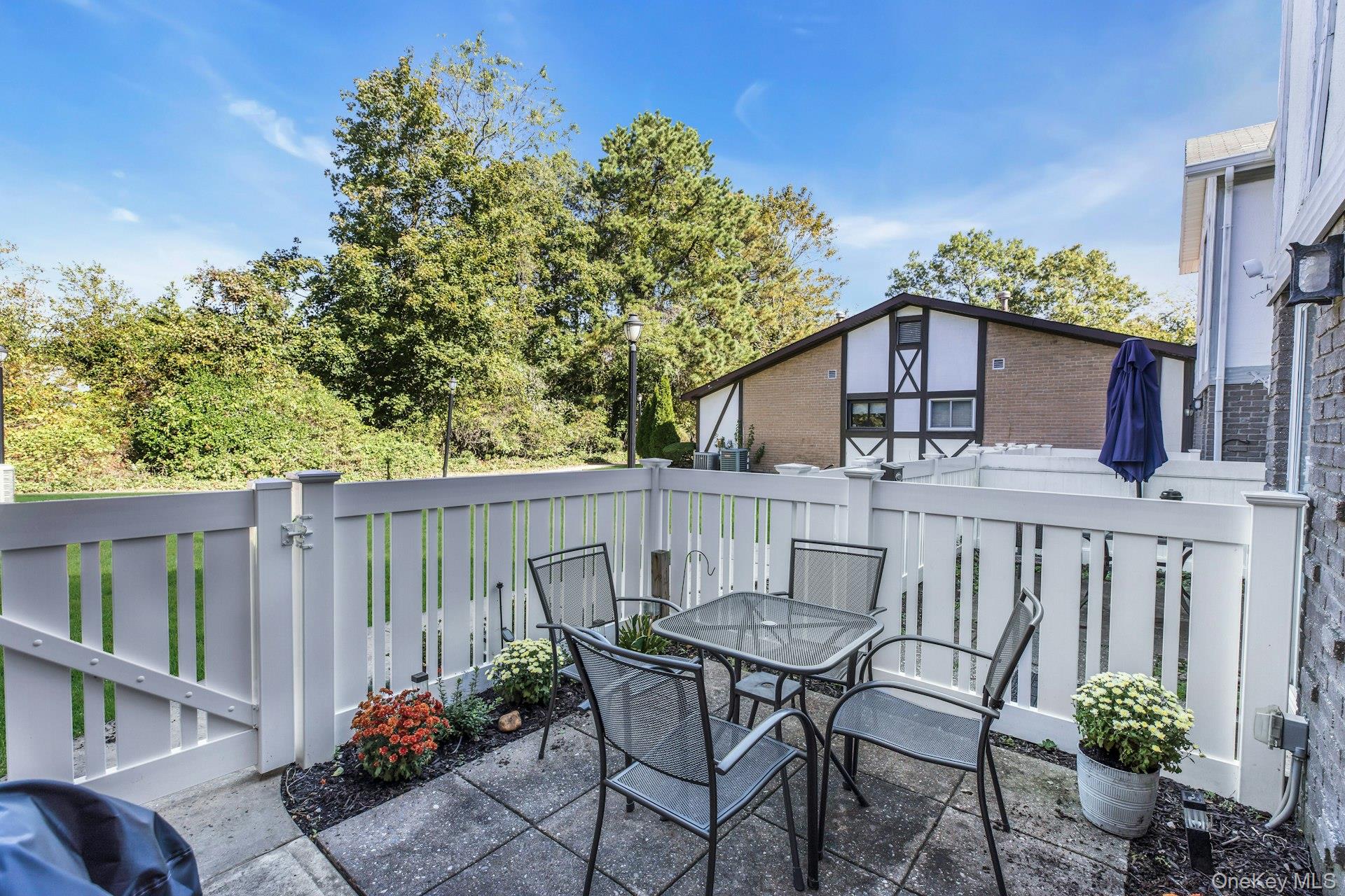 634 W End Drive, Medford, NY 11763