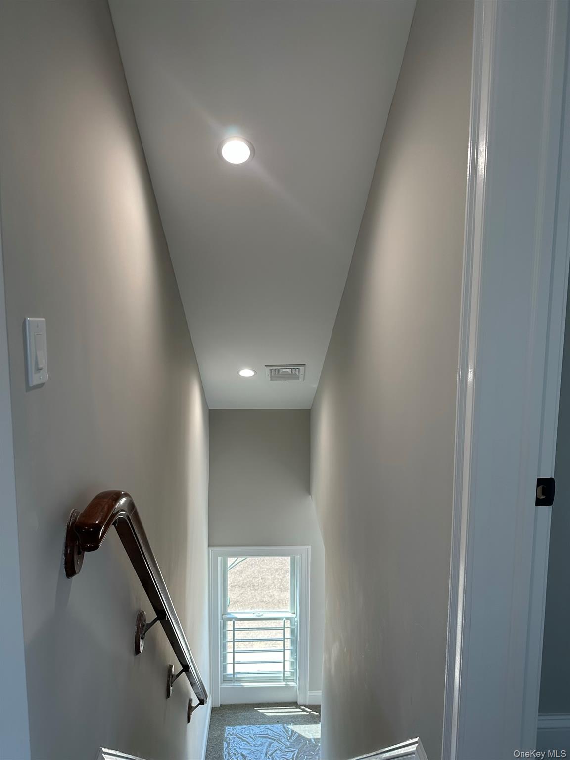 39 Fairfield Avenue # 2nd Fl, Mineola, NY 11501