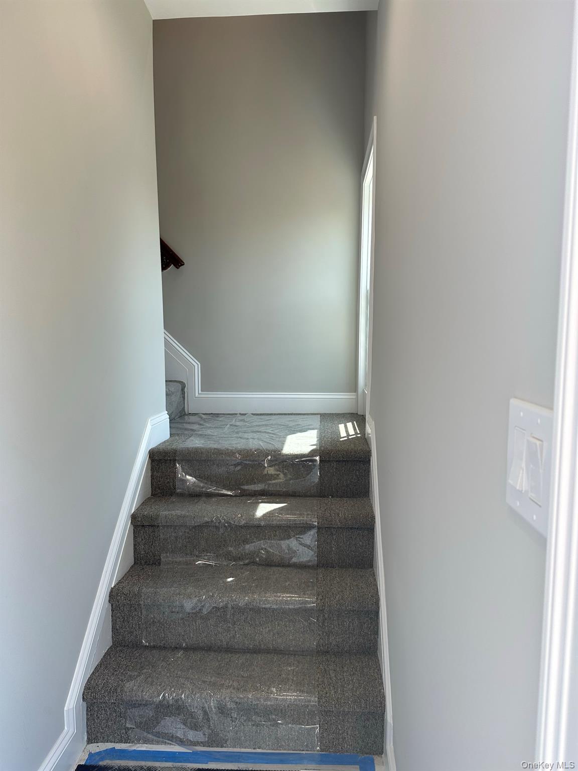 39 Fairfield Avenue # 2nd Fl, Mineola, NY 11501