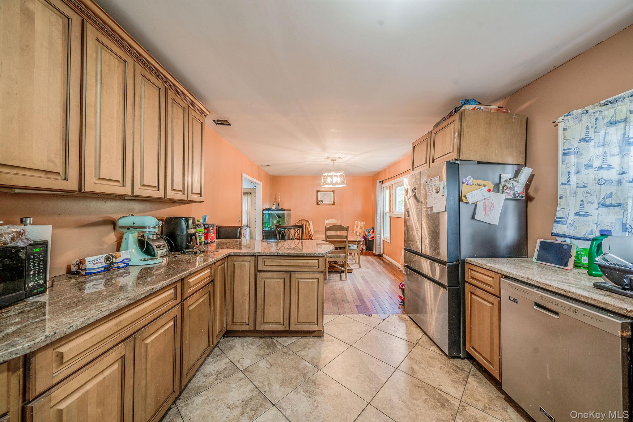 70 Robert Street, Patchogue, NY 11772