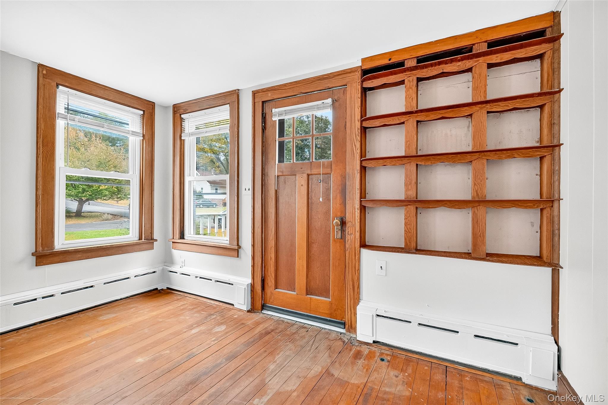 18 Oakwood Road, Bardonia, NY 10954