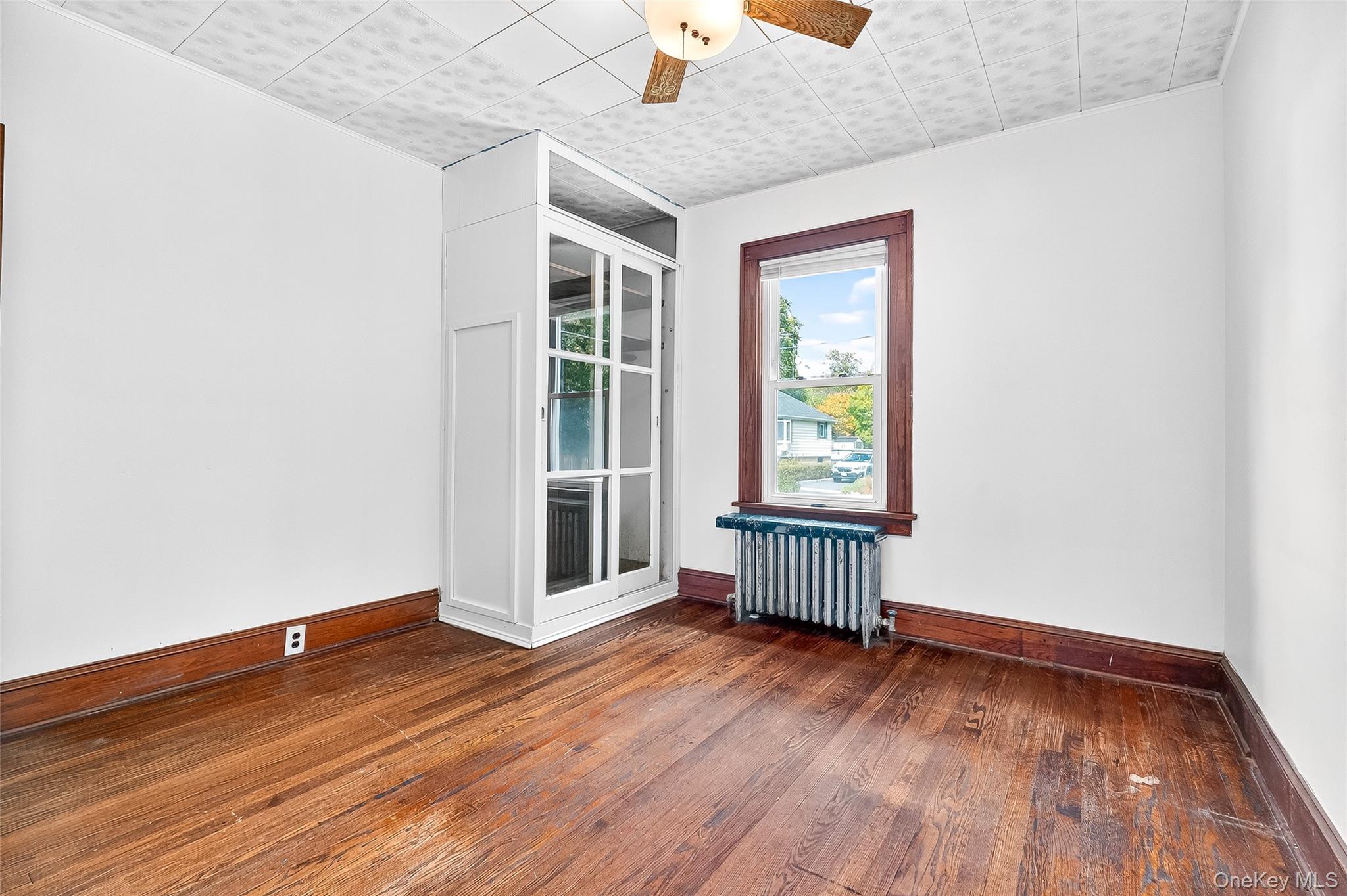 18 Oakwood Road, Bardonia, NY 10954