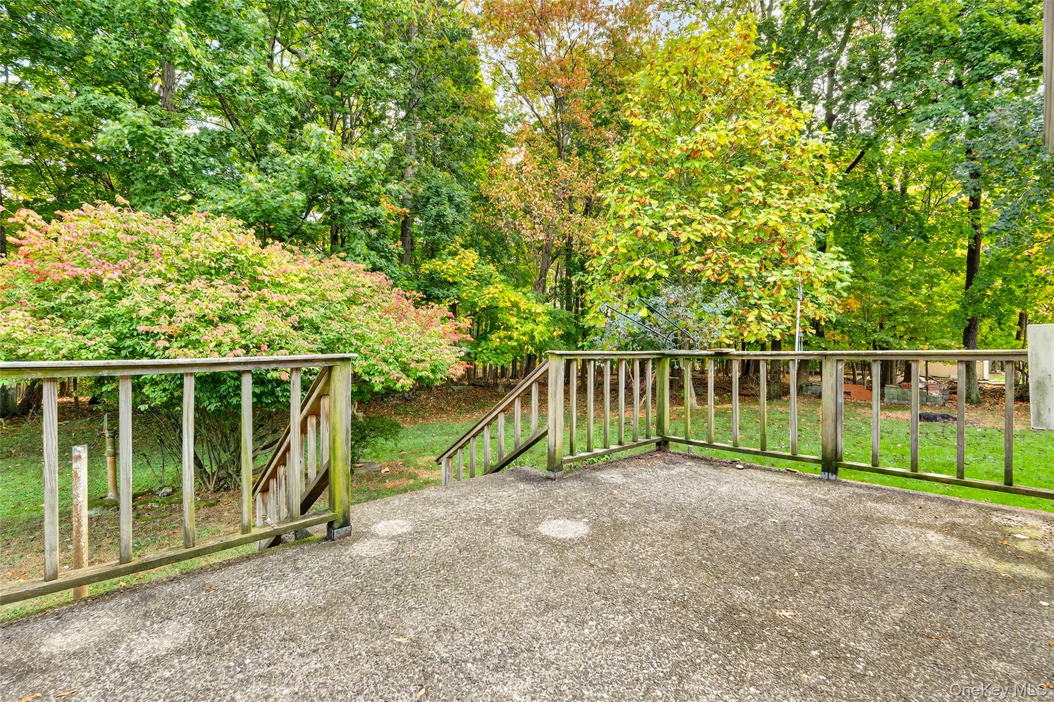 18 Oakwood Road, Bardonia, NY 10954