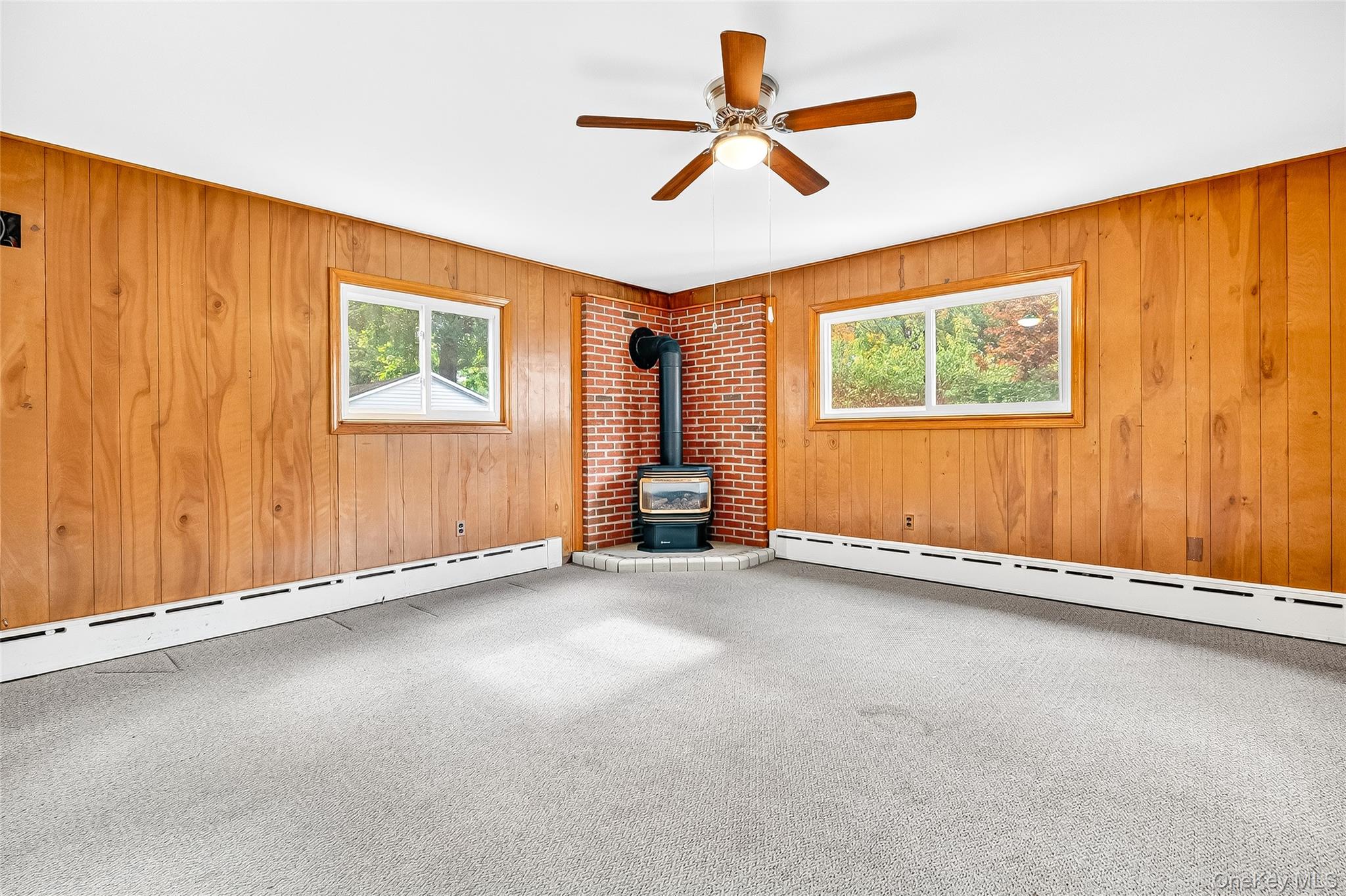 18 Oakwood Road, Bardonia, NY 10954