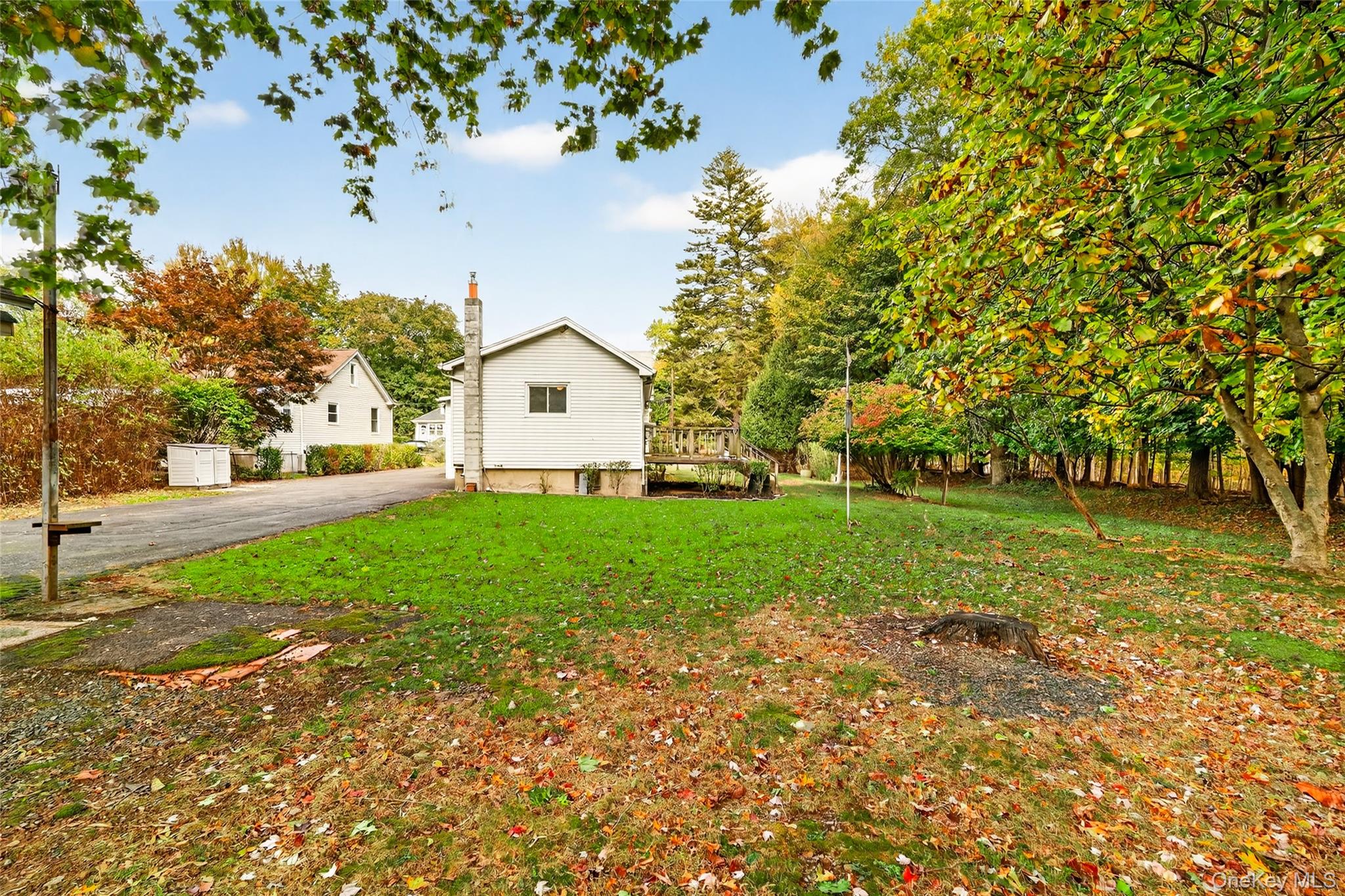 18 Oakwood Road, Bardonia, NY 10954