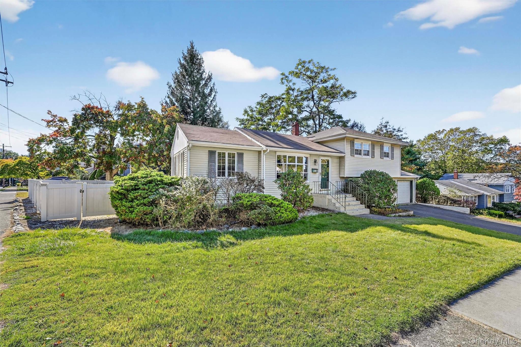 23 Maplewood Boulevard, Suffern, NY 10901