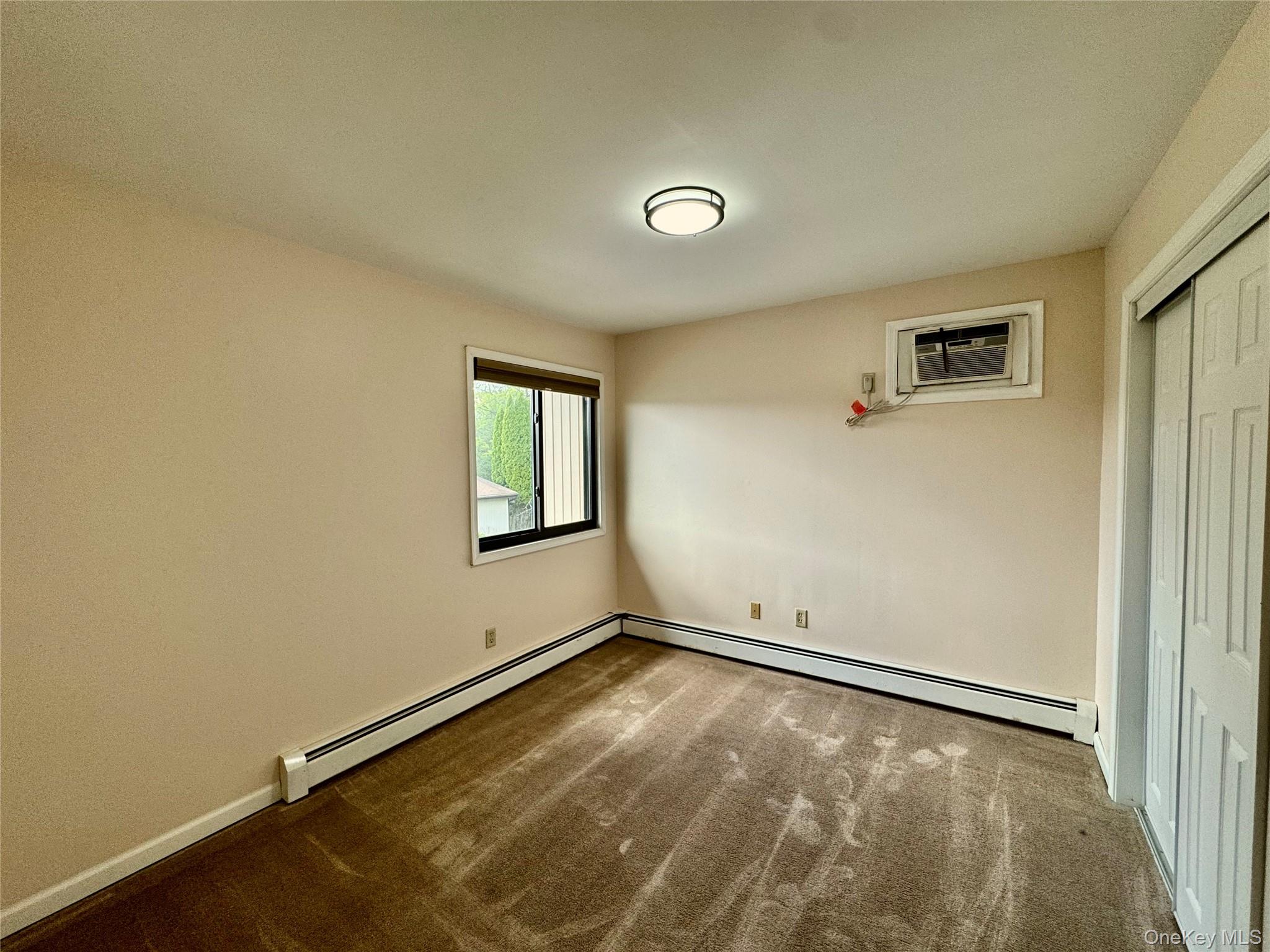 8 Ebury, Middletown, NY 10940