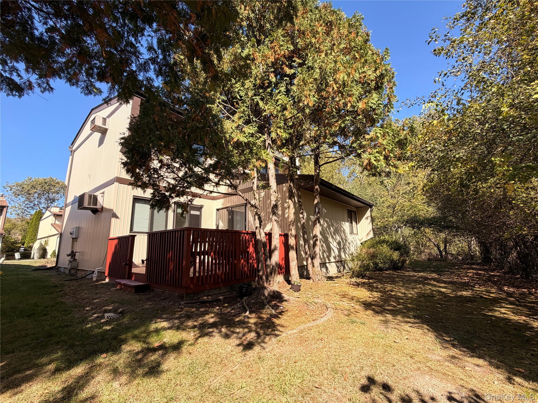 8 Ebury, Middletown, NY 10940