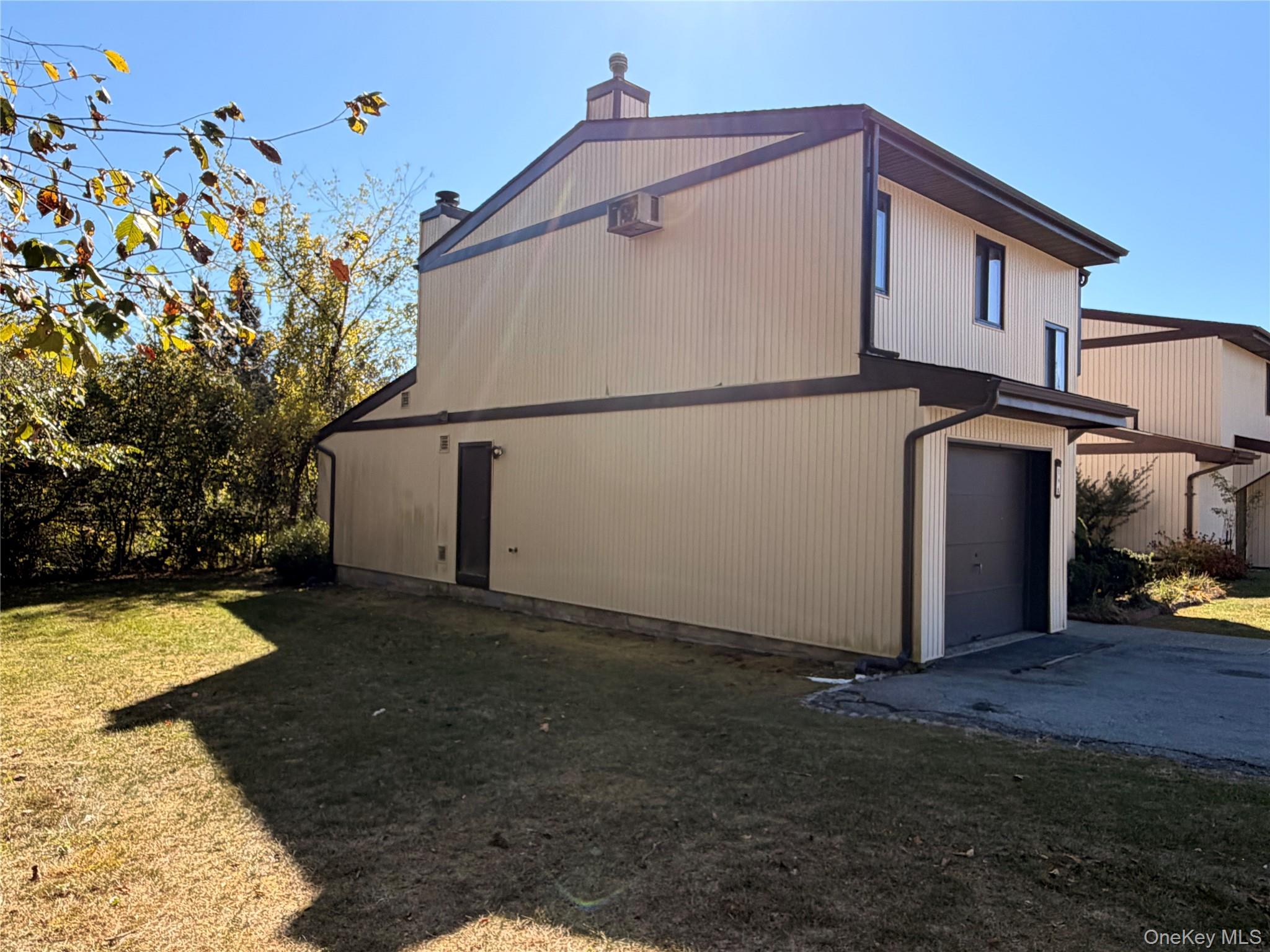 8 Ebury, Middletown, NY 10940