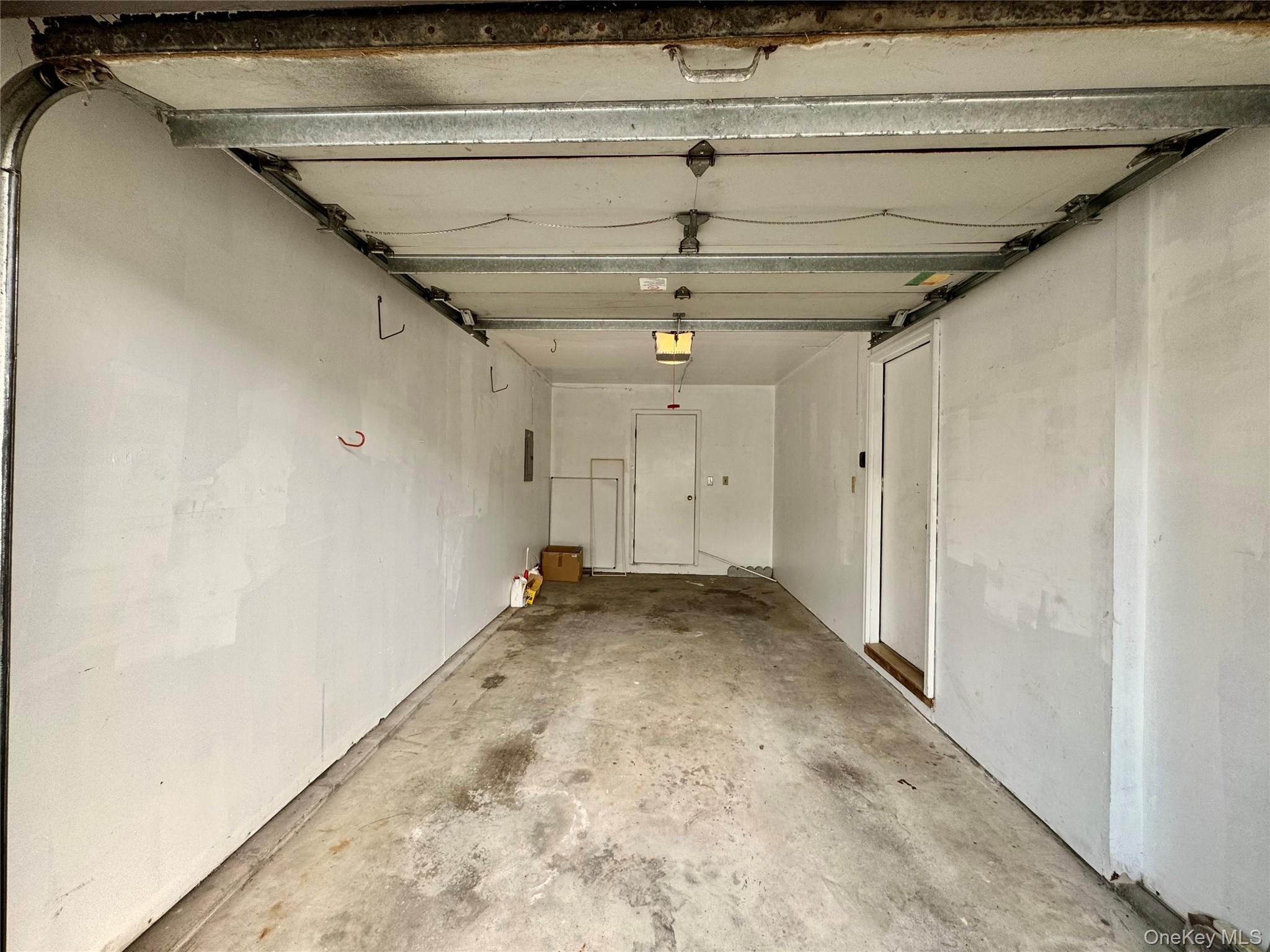 8 Ebury, Middletown, NY 10940