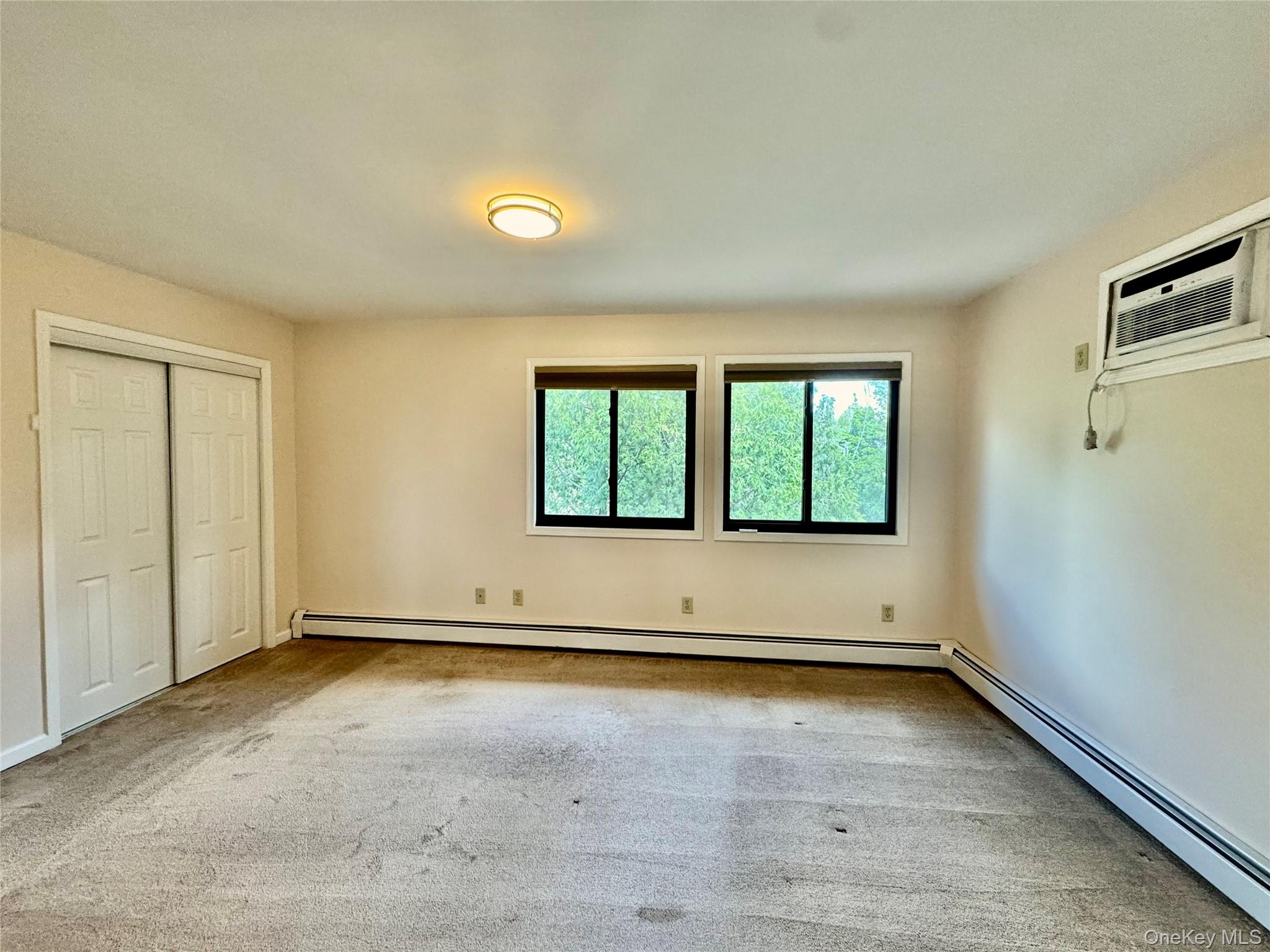 8 Ebury, Middletown, NY 10940