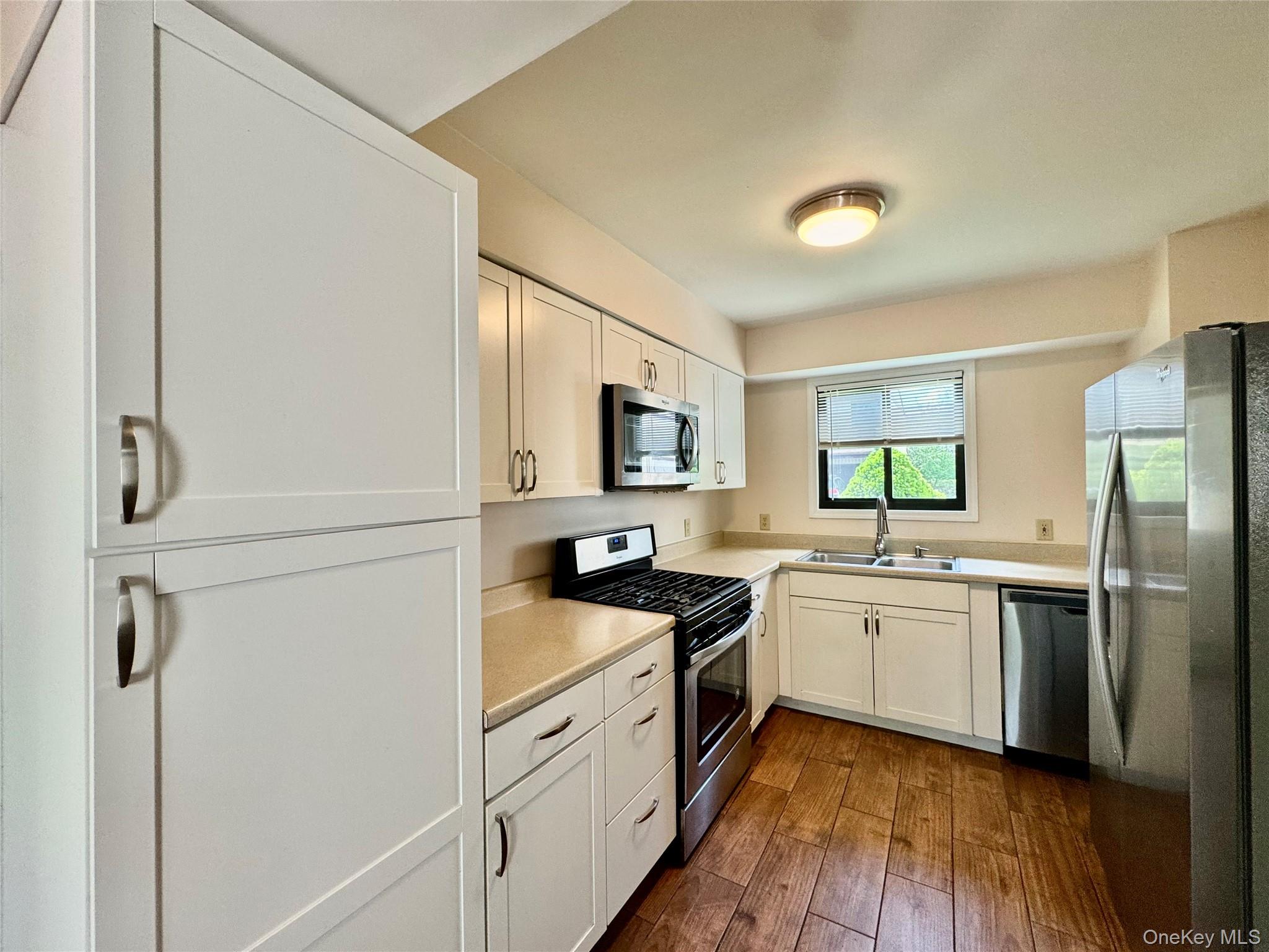 8 Ebury, Middletown, NY 10940