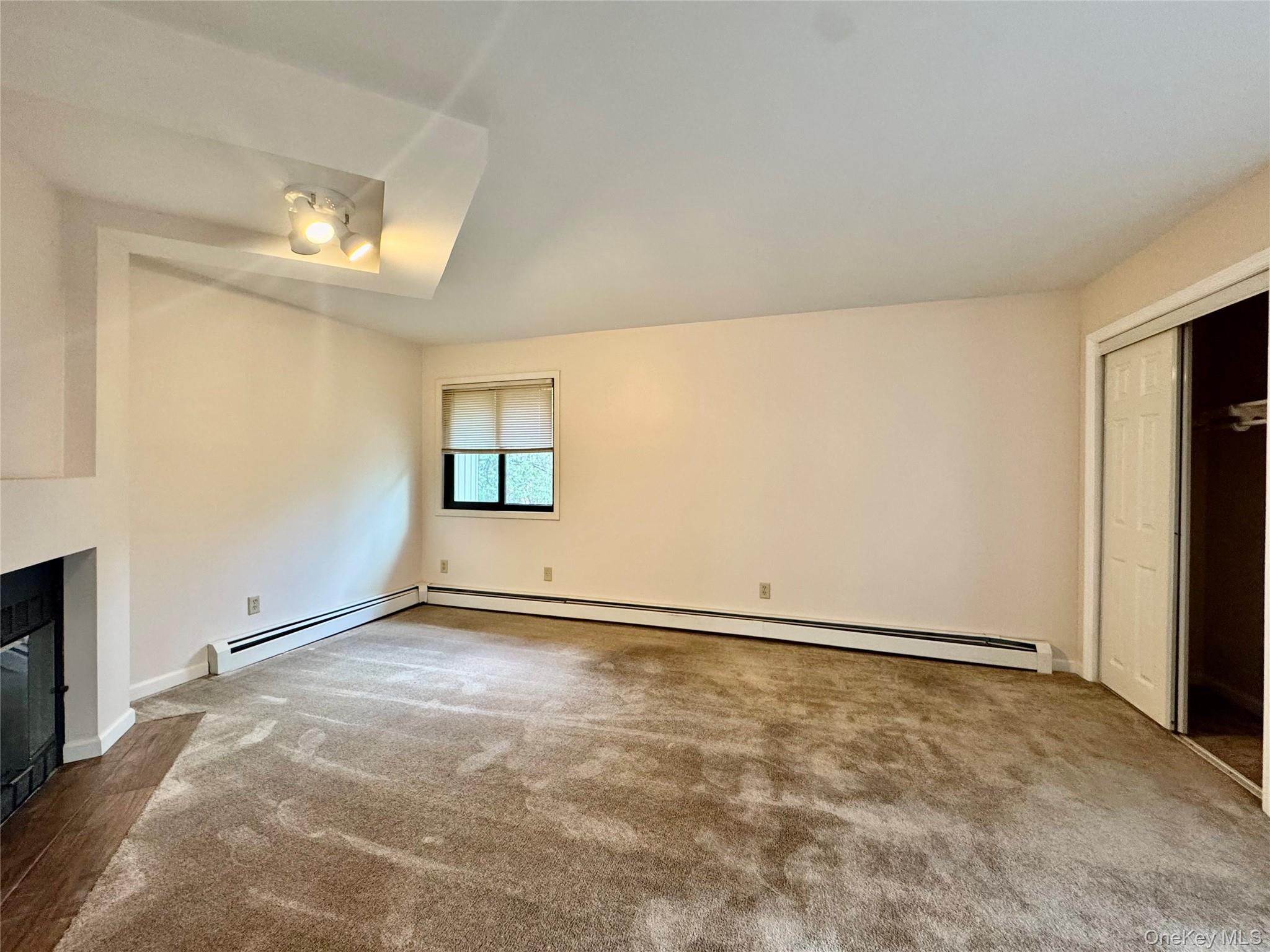 8 Ebury, Middletown, NY 10940