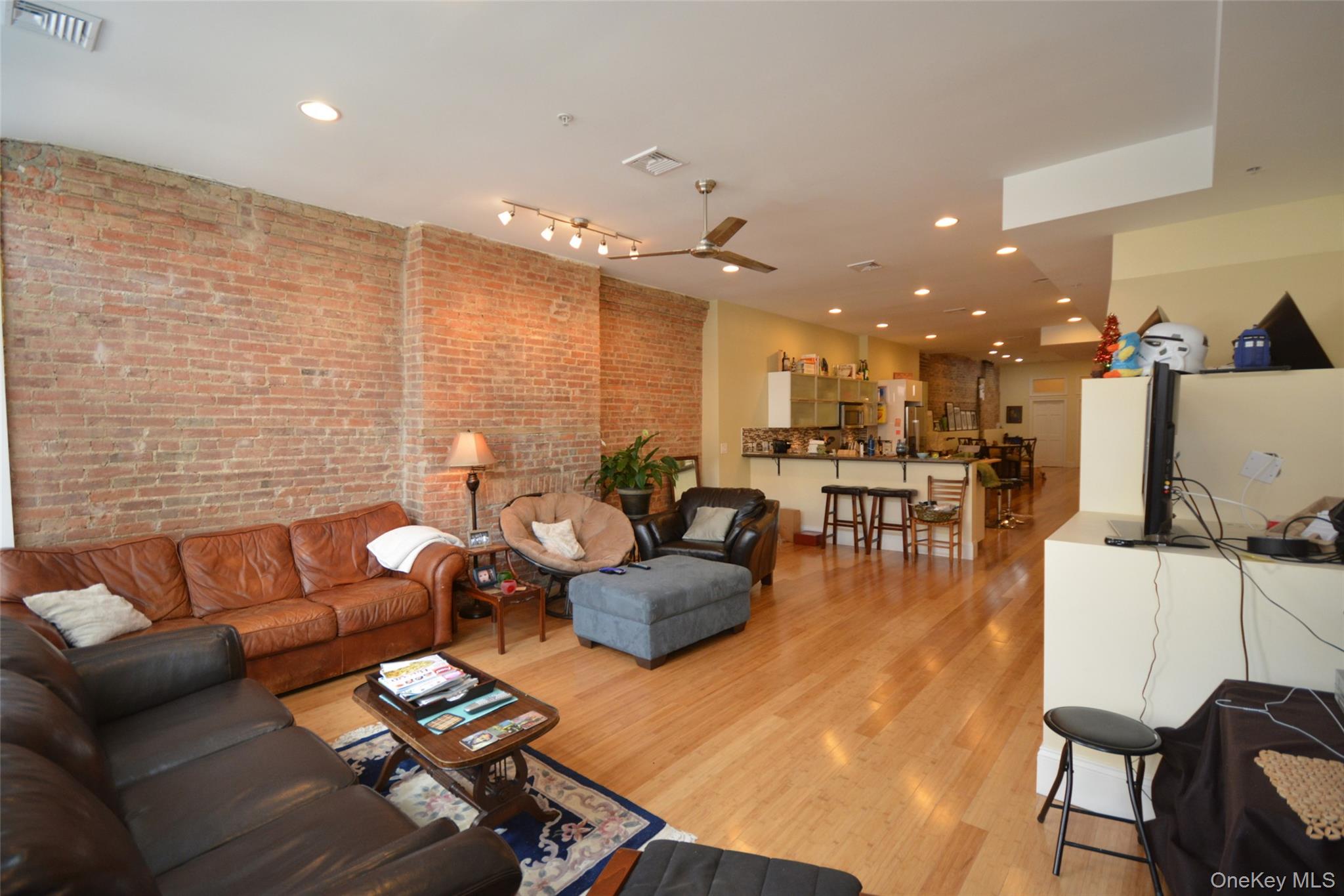 328-330 Main Street, Poughkeepsie, NY 12601