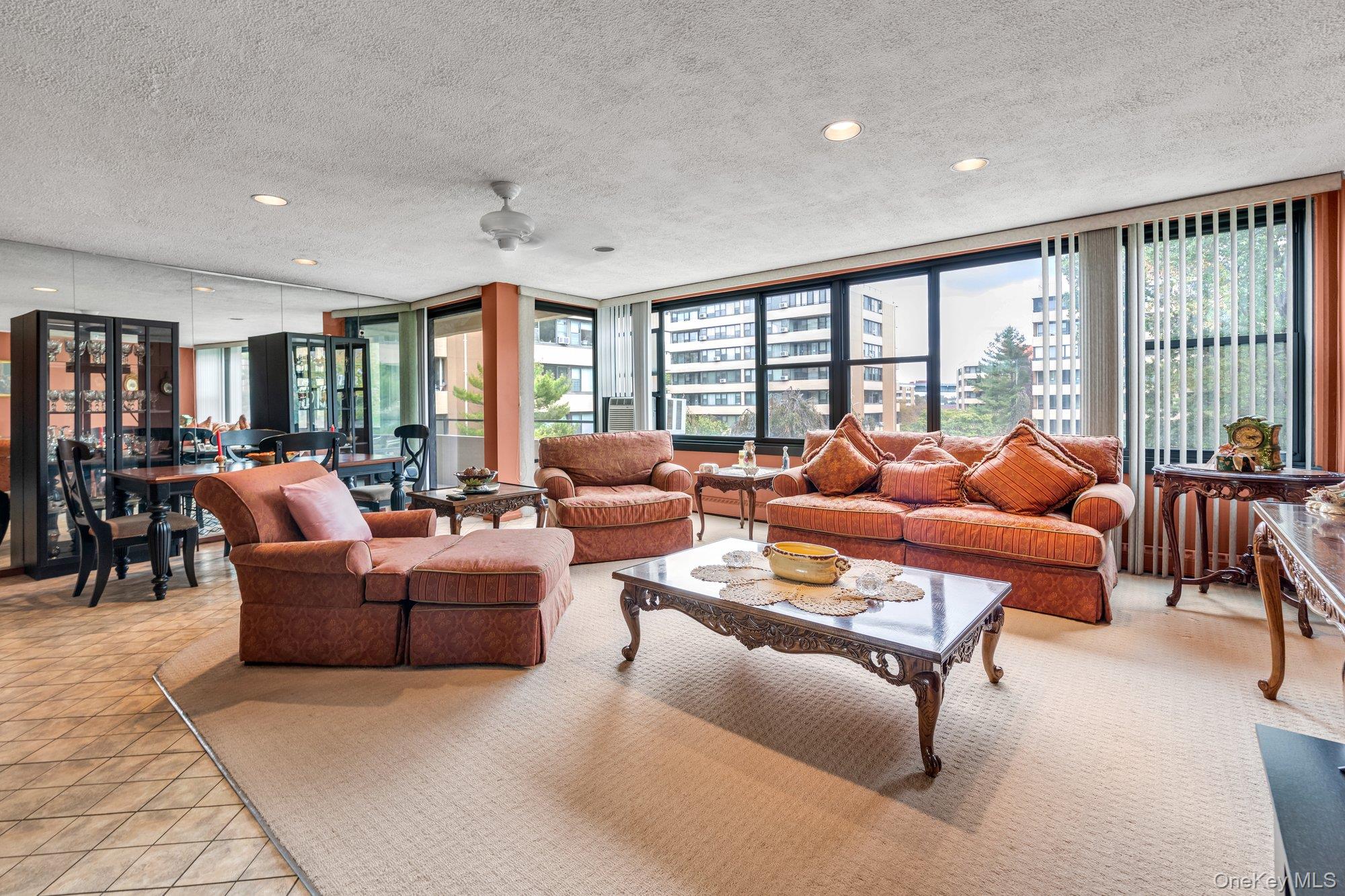 10-01 162 St # 4A, Beechhurst, NY 11357