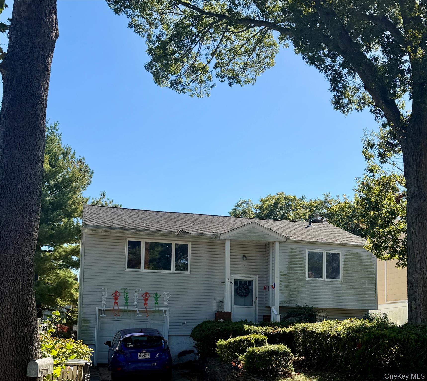 15 Lindsay Street, Huntington, NY 11743