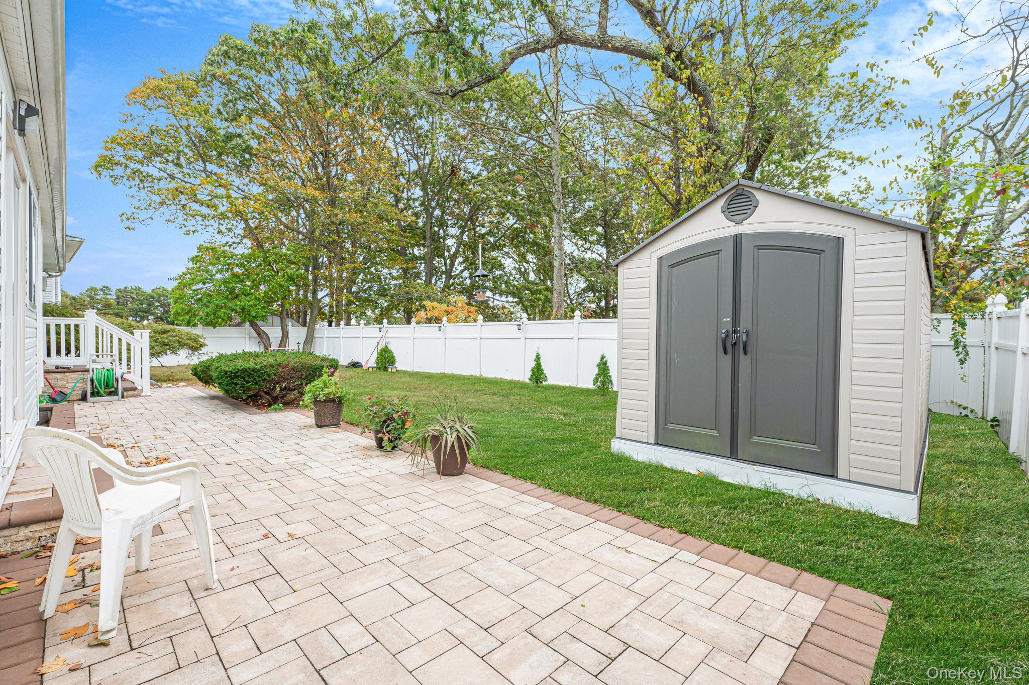 21 Francisco Avenue, Central Islip, NY 11722