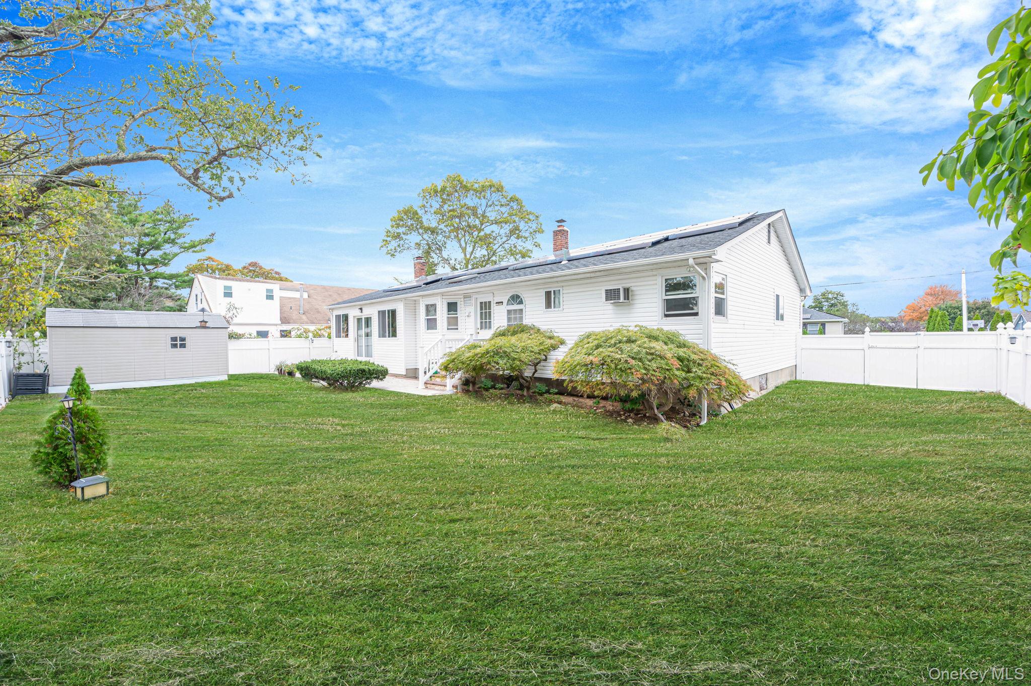 21 Francisco Avenue, Central Islip, NY 11722