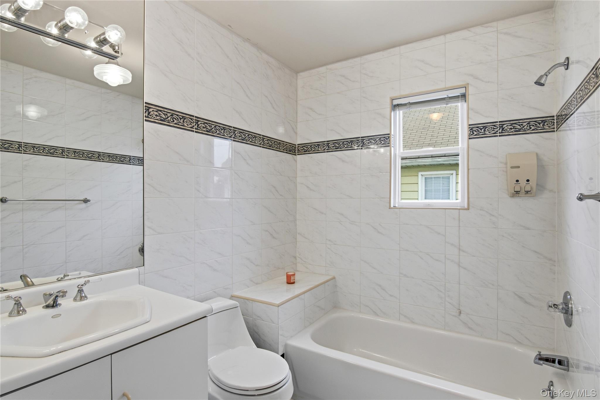 17 Highland Terrace, Manhasset, NY 11030