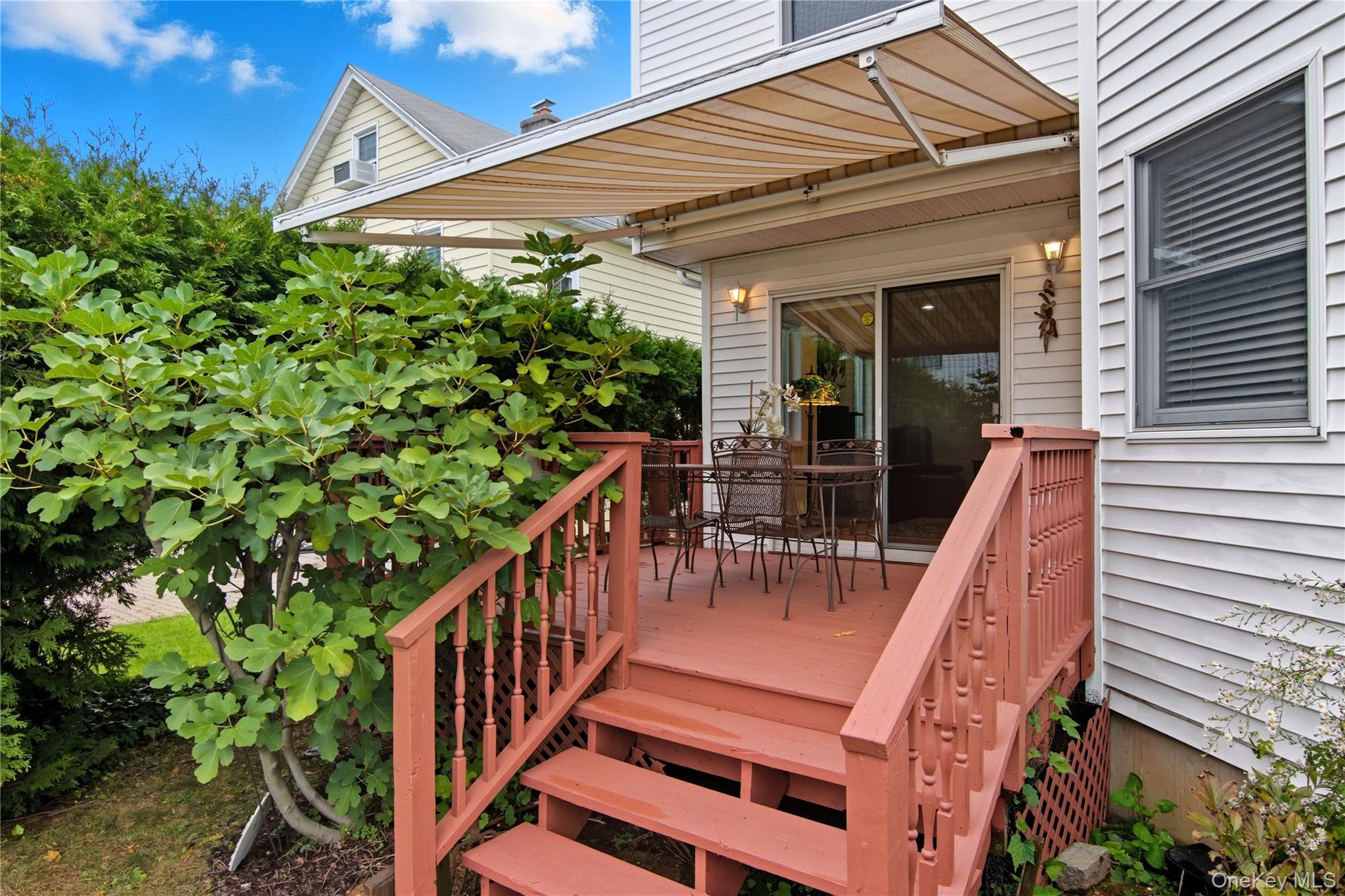 17 Highland Terrace, Manhasset, NY 11030