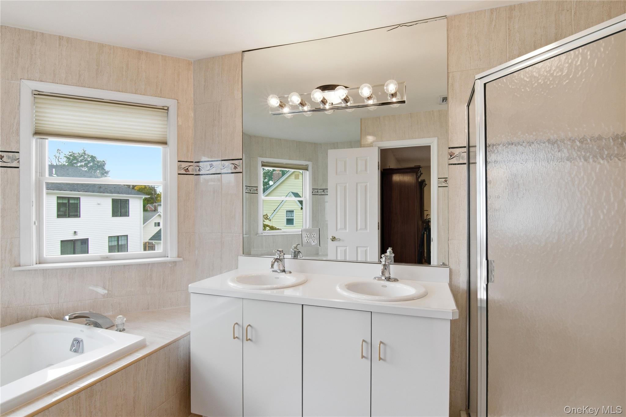 17 Highland Terrace, Manhasset, NY 11030