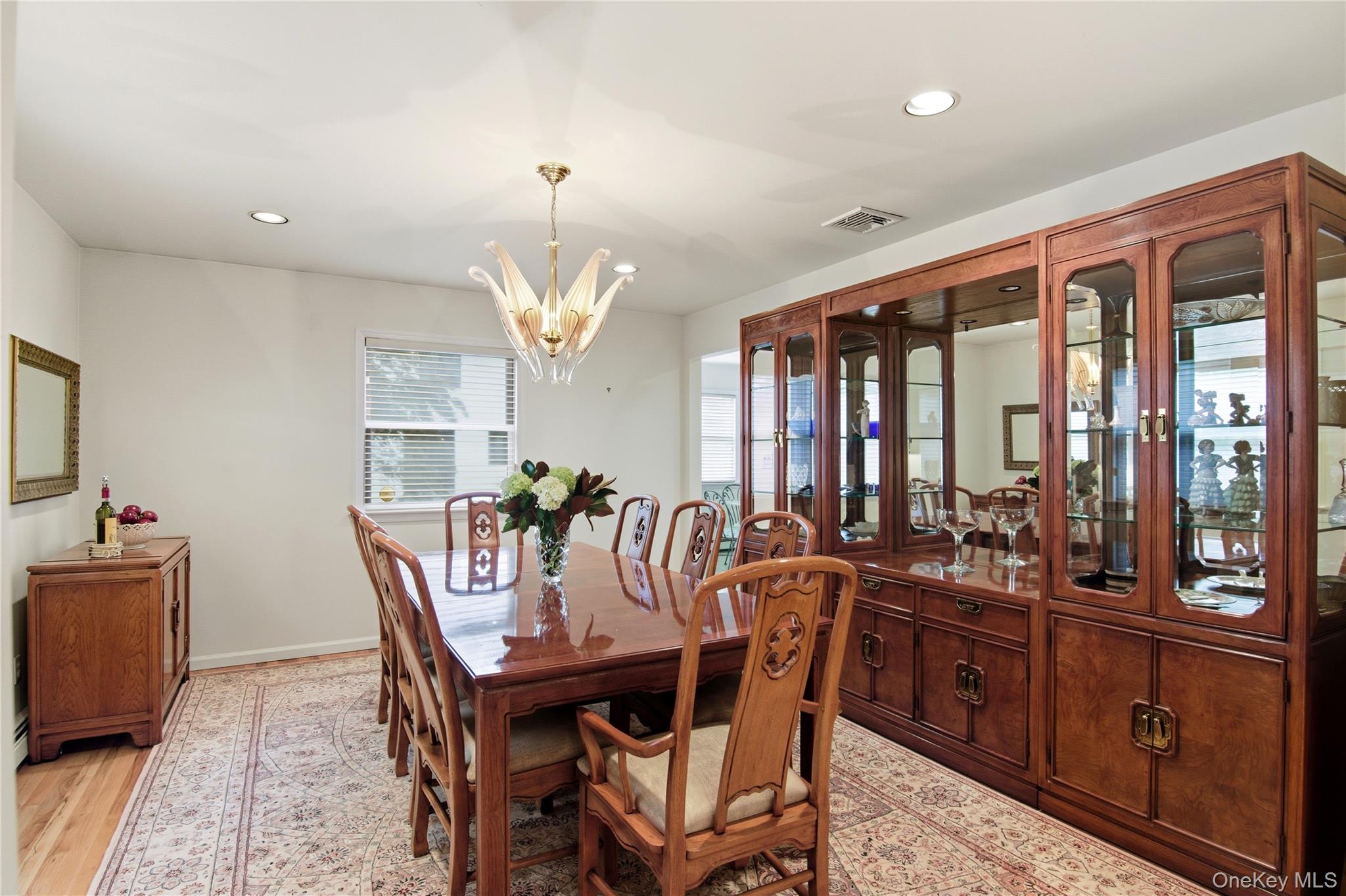 17 Highland Terrace, Manhasset, NY 11030