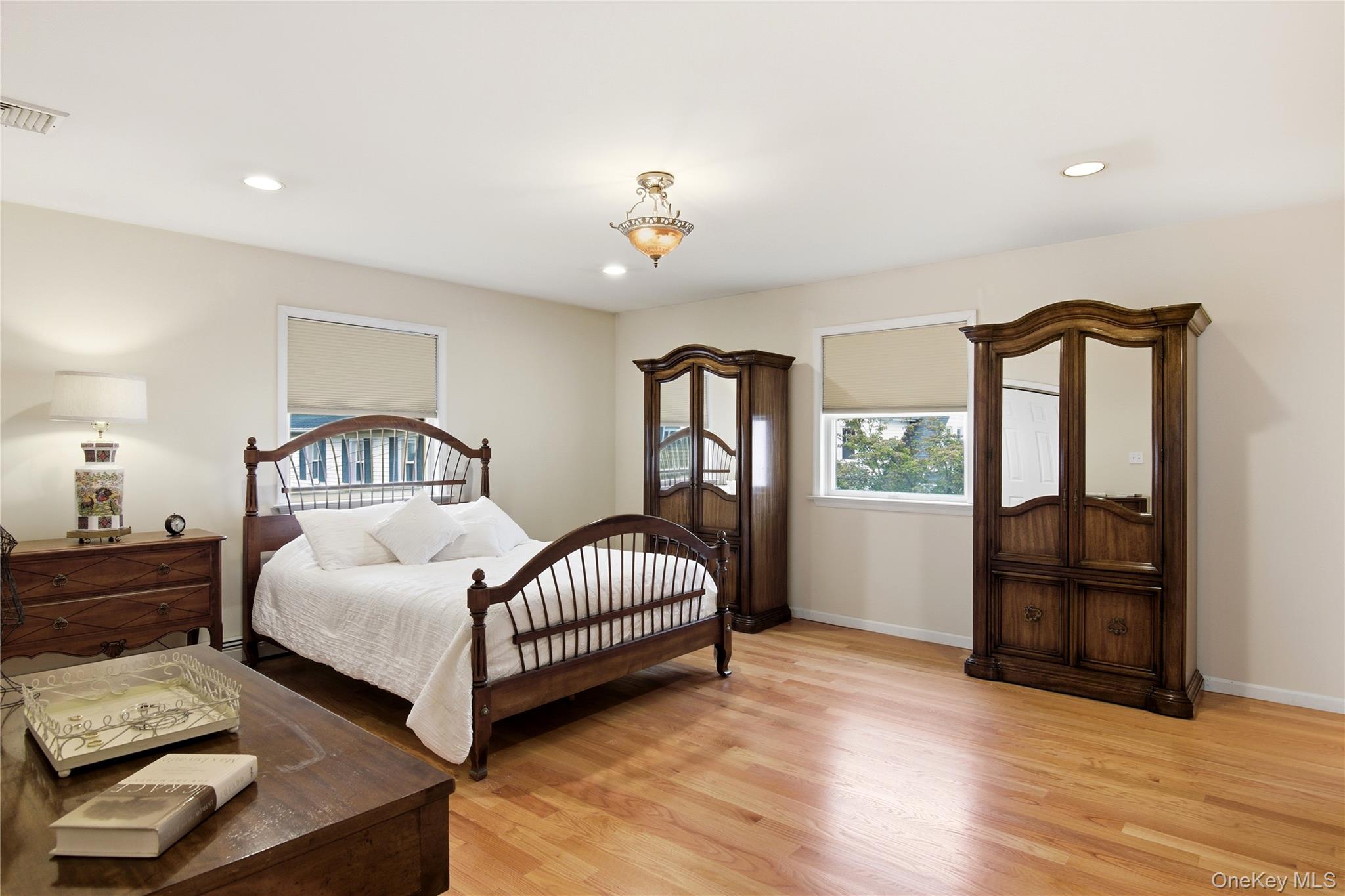 17 Highland Terrace, Manhasset, NY 11030