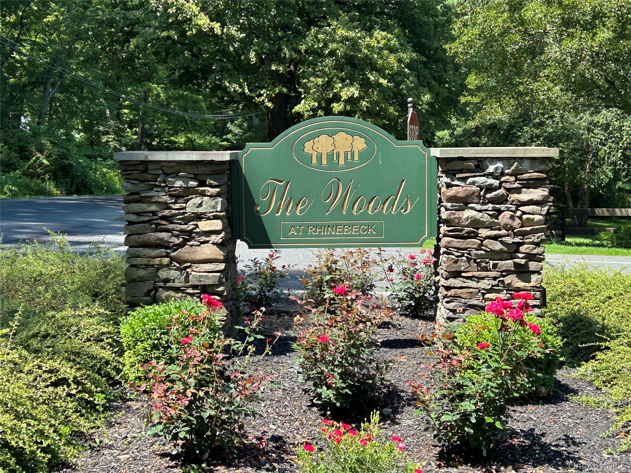 23 Pond Drive E, Rhinebeck, NY 12572